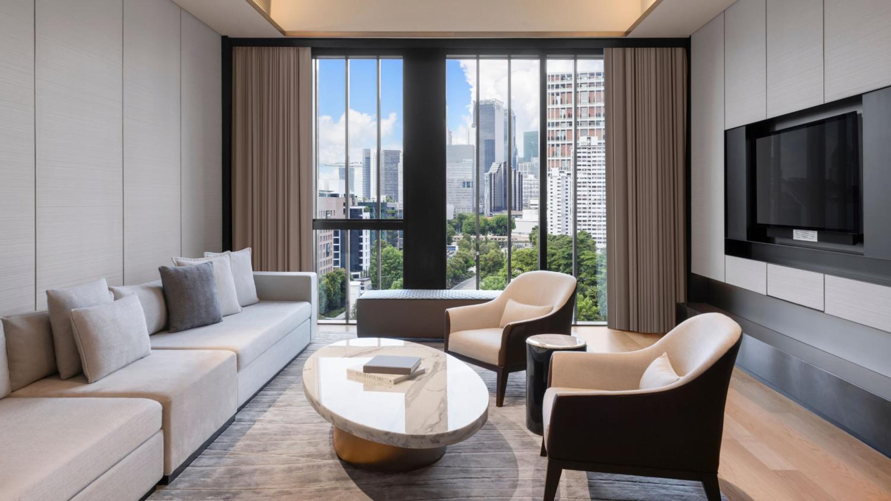 Penthouse King Suite with River View