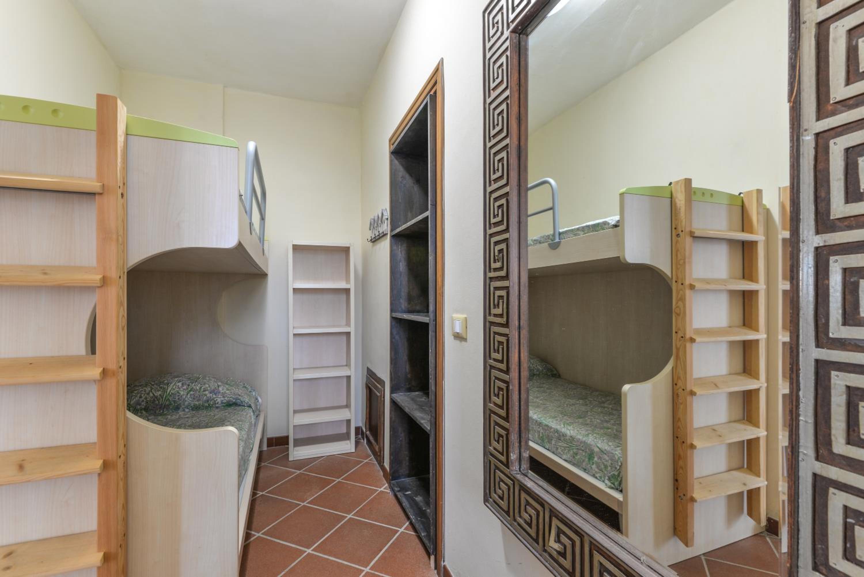 One-Bedroom House photo 2