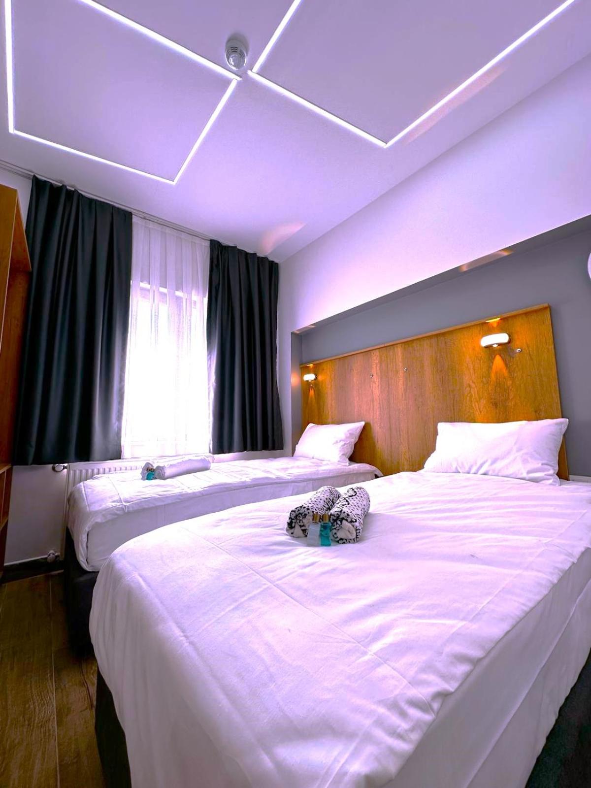 Deluxe Double Room photo 3