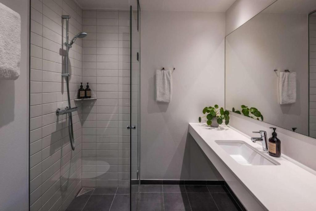 Standard Single Room - Photo 3