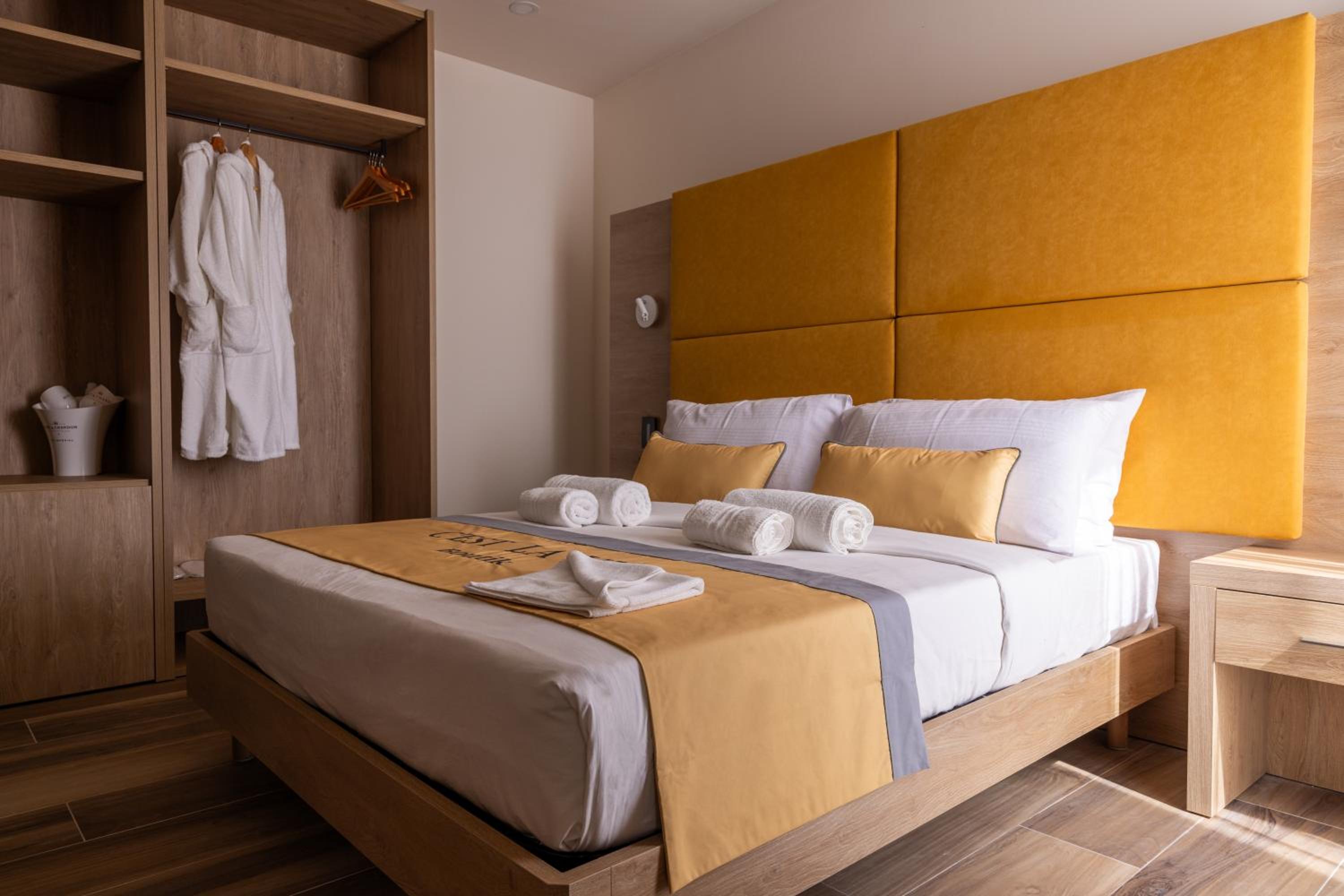 Standard Double Room - Photo 1