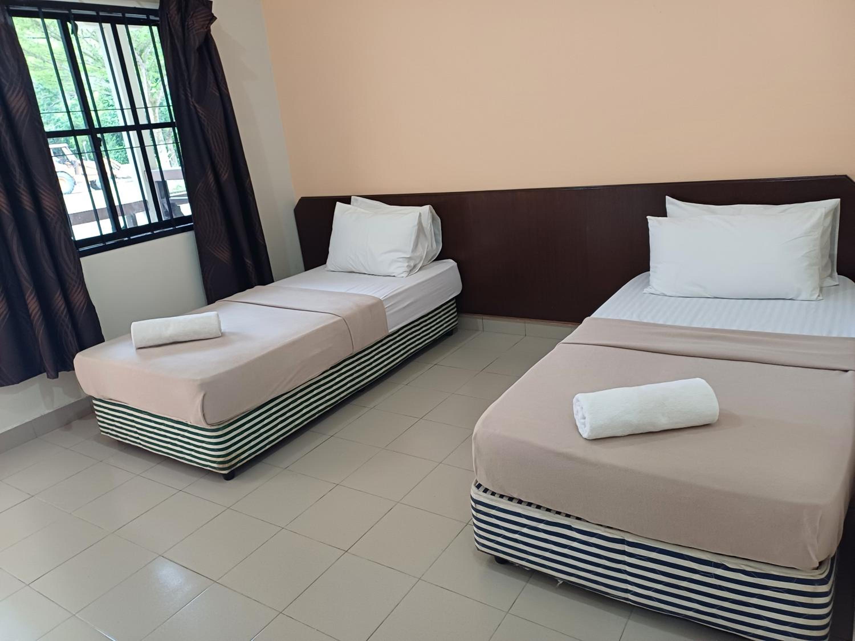 Standard Twin Room photo 2
