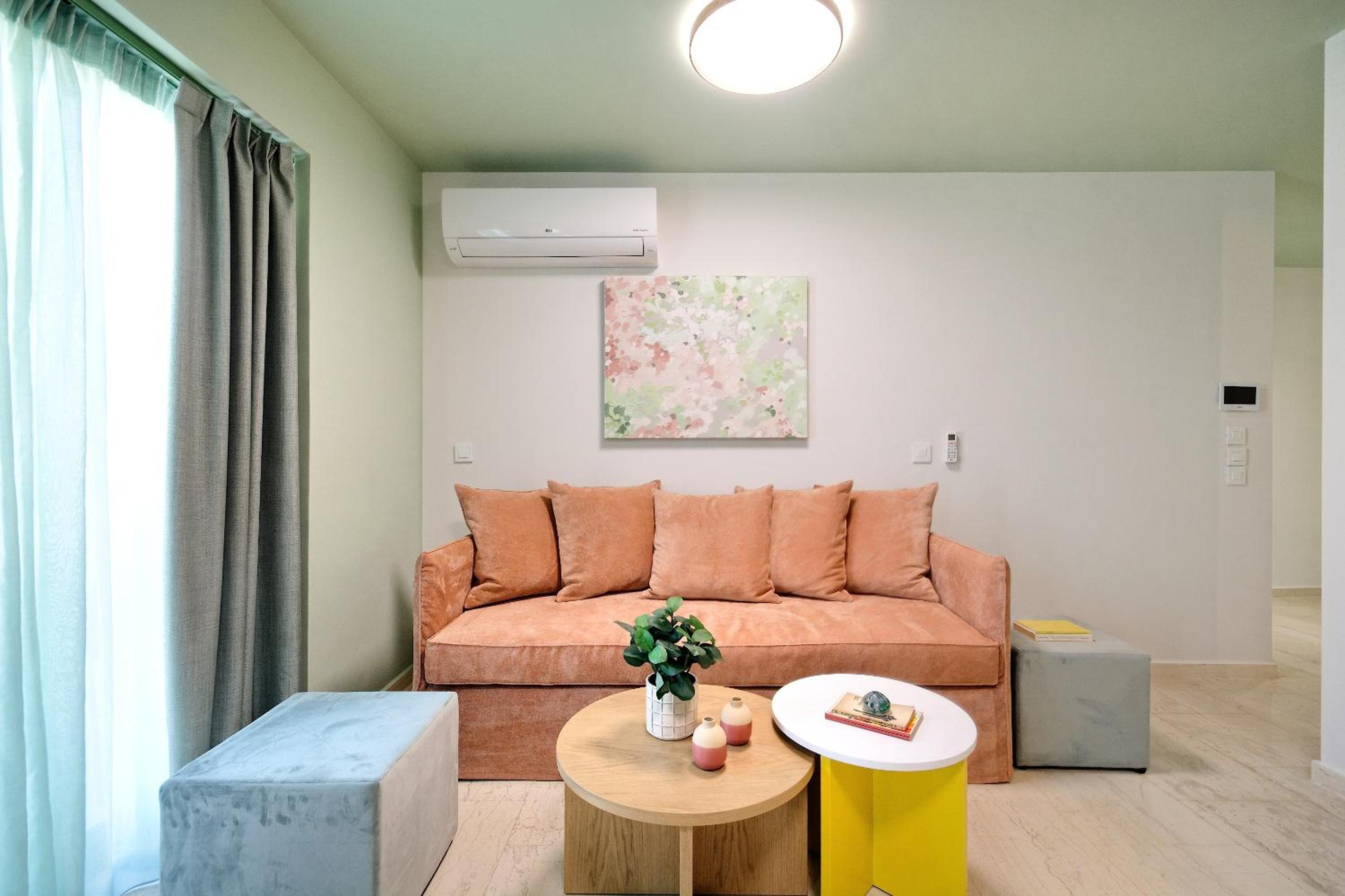 Three-Bedroom Premium Apartment with Balcony photo 1