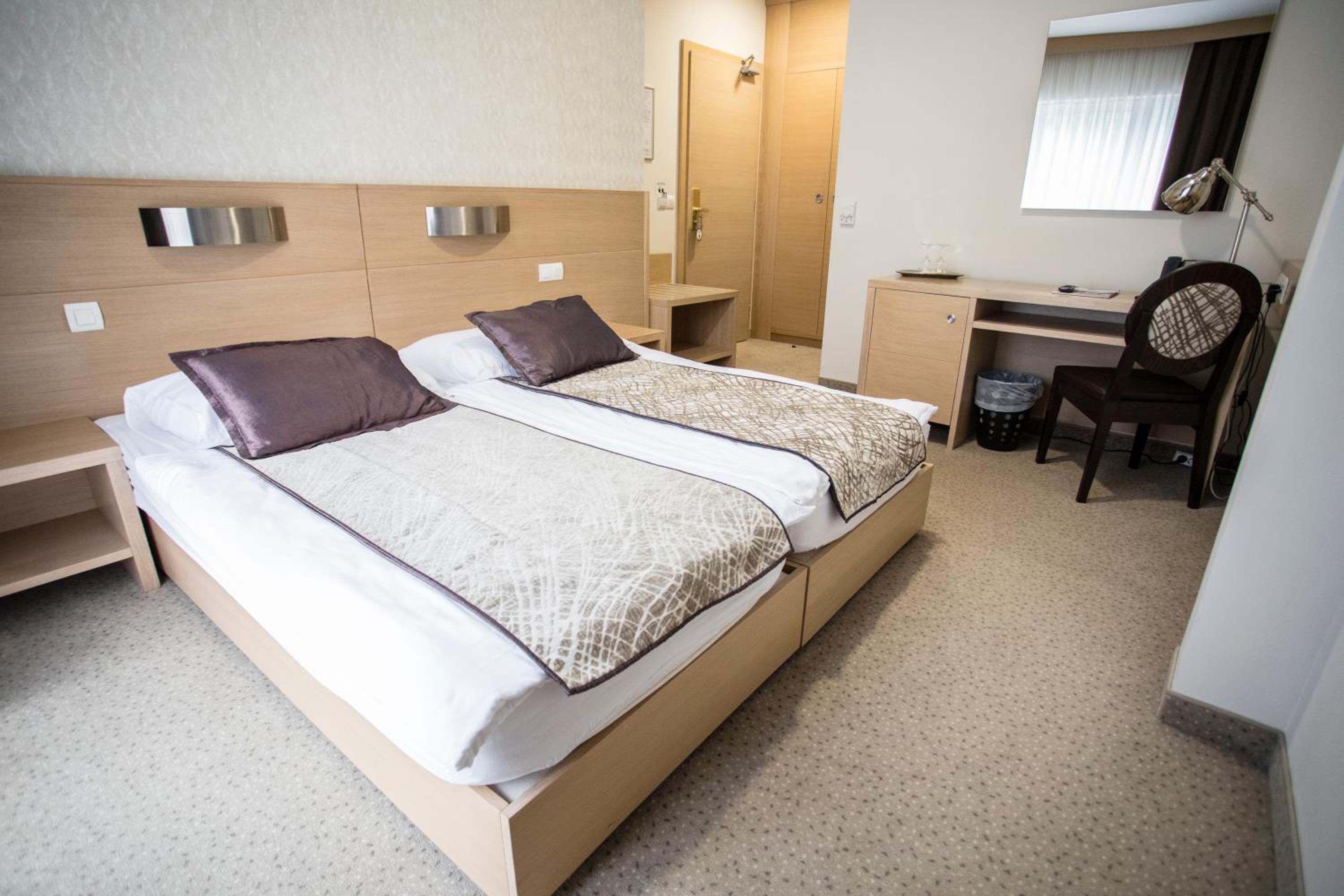 Triple Room with Balcony - Photo 3