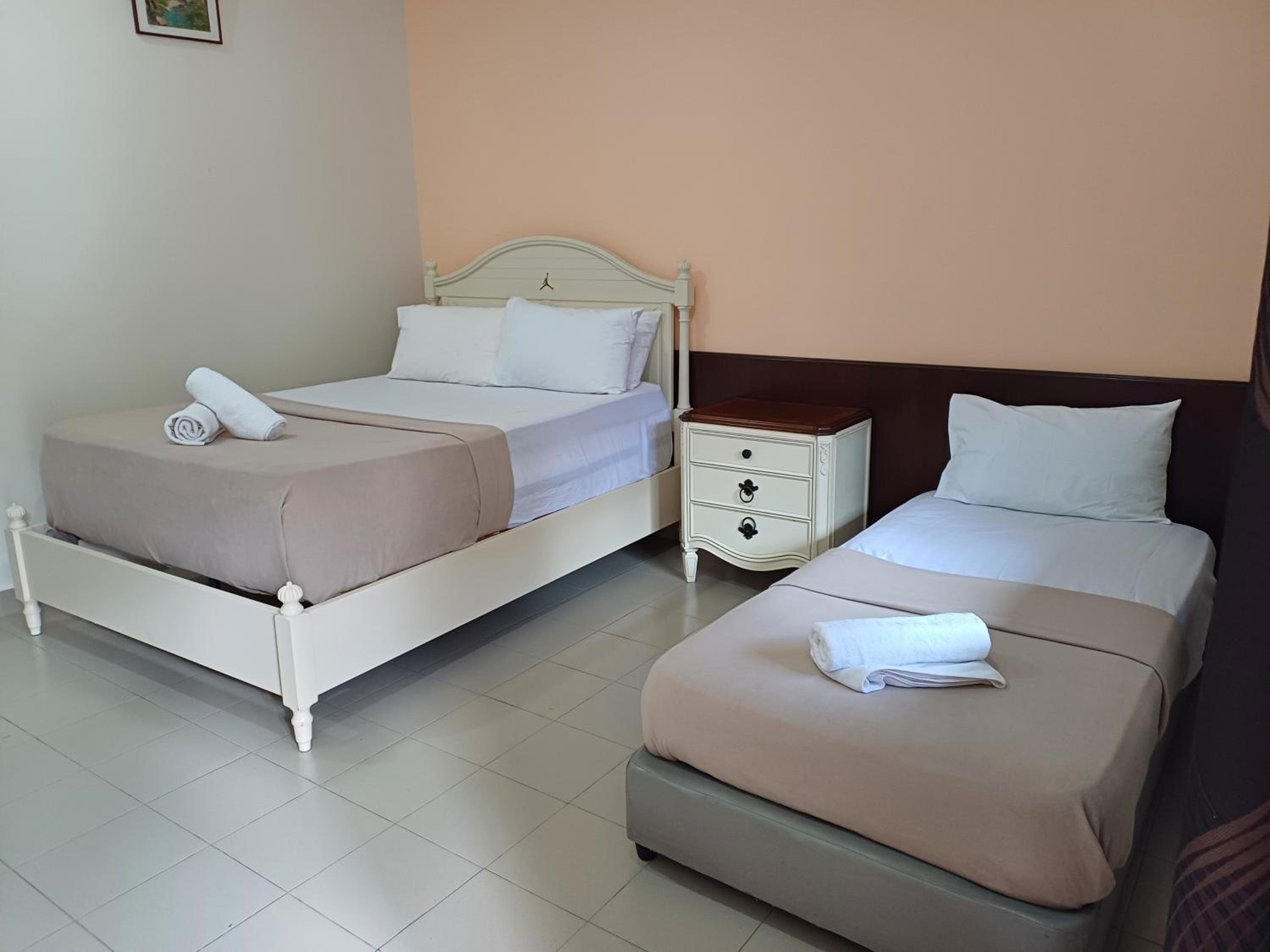 Standard Triple Room photo 3
