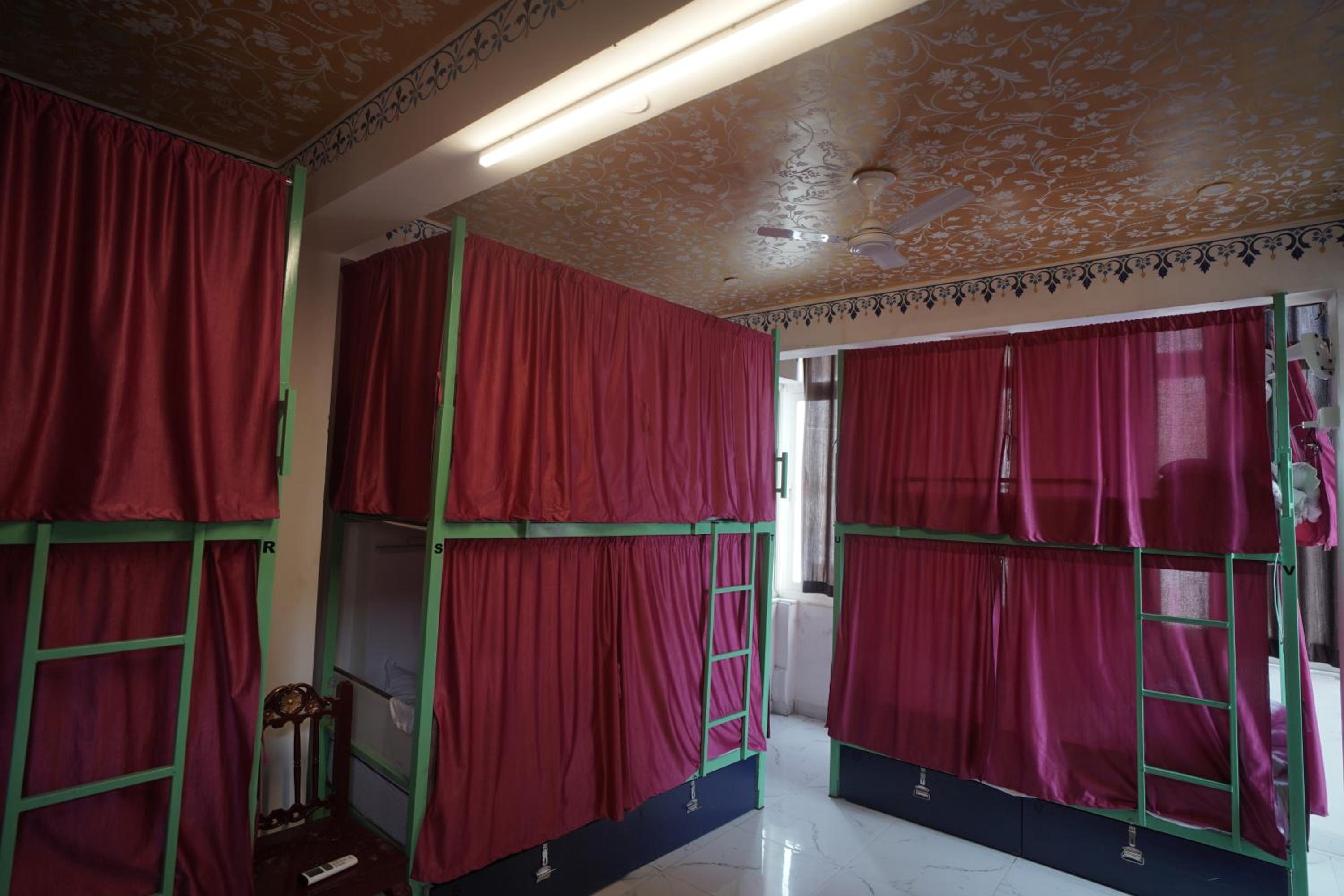 Bunk Bed in Female Dormitory Room   photo 3