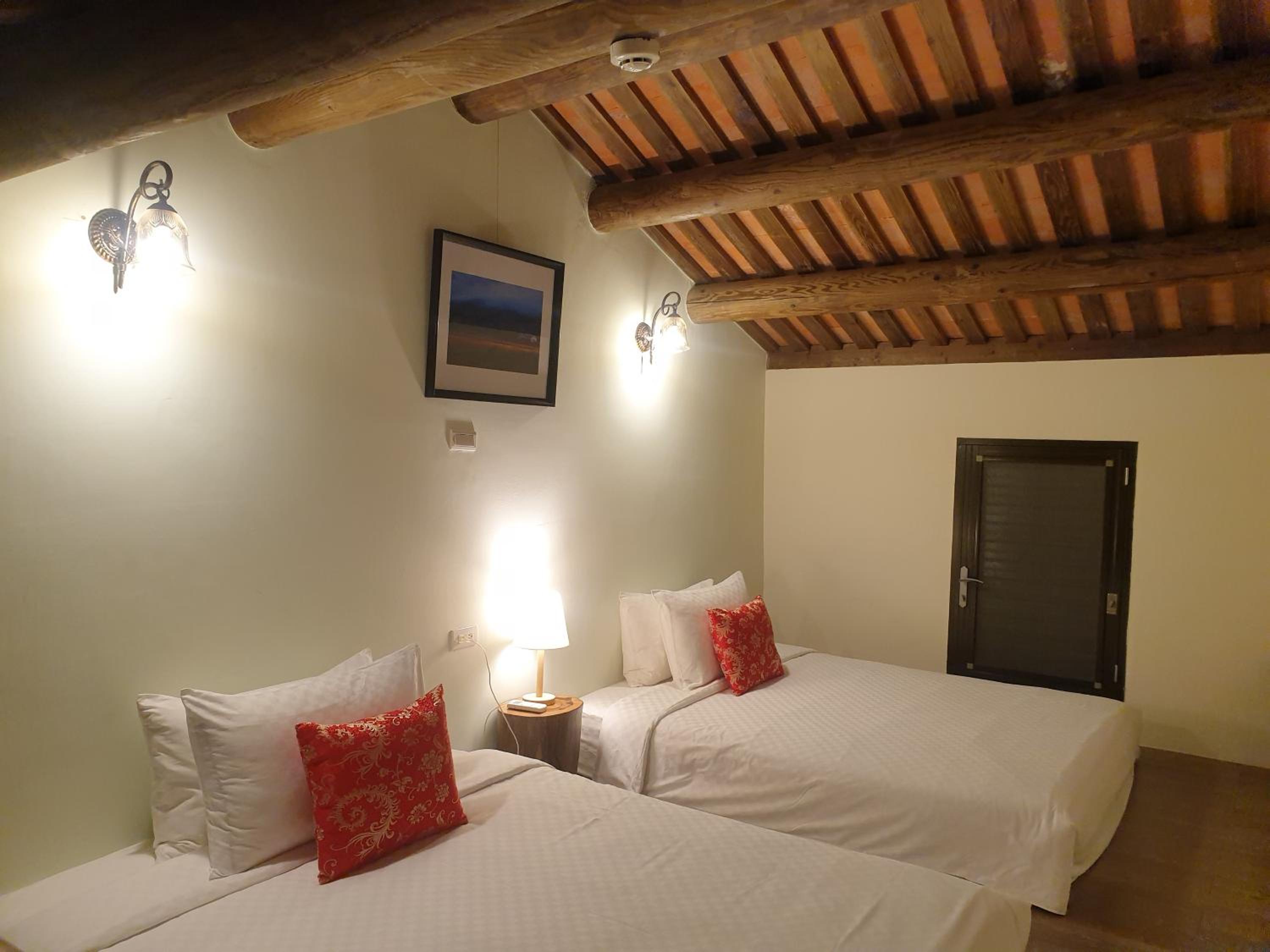 Deluxe Family Suite photo 3