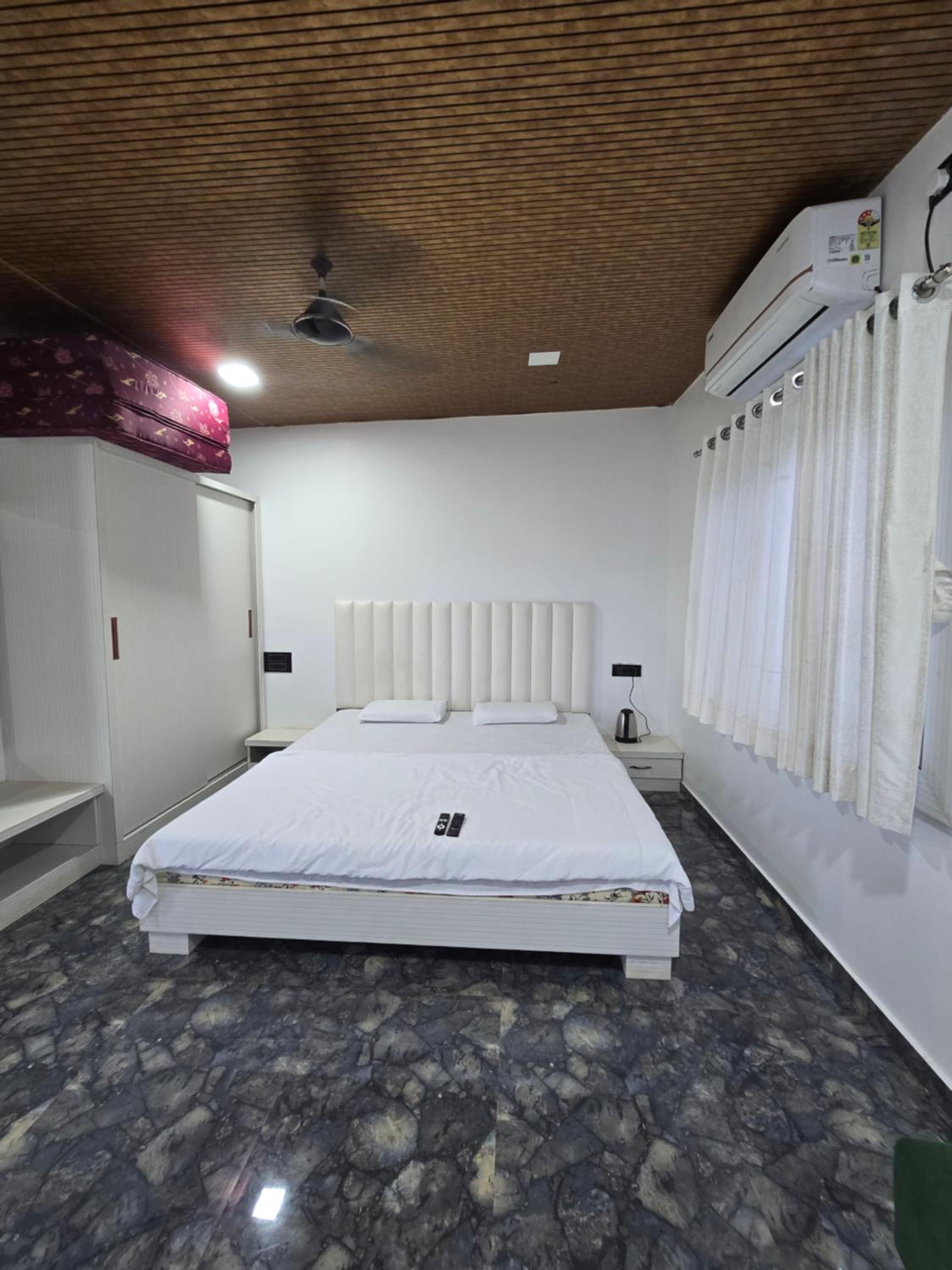 King Room With Pool View