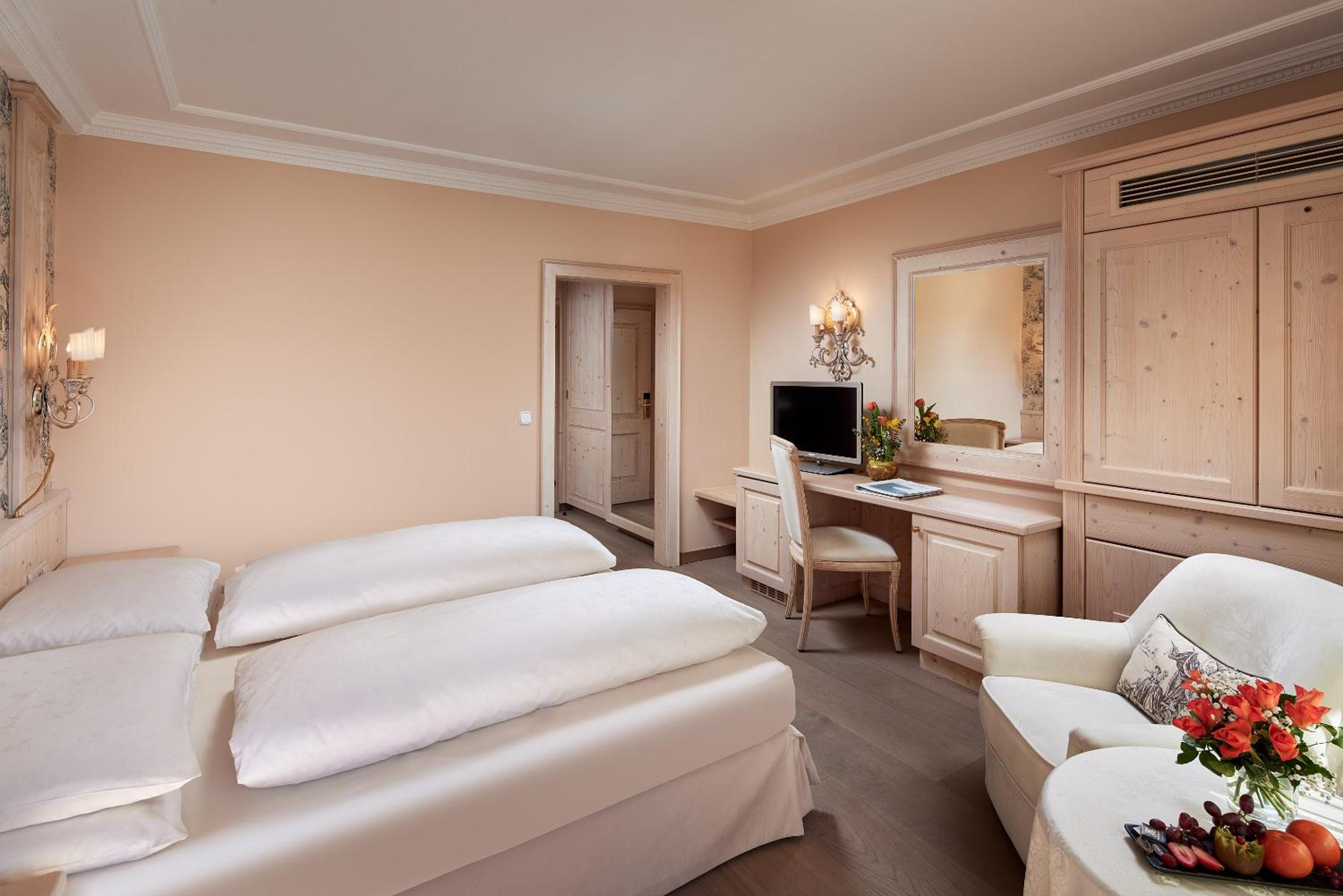 Deluxe Double Room photo 3