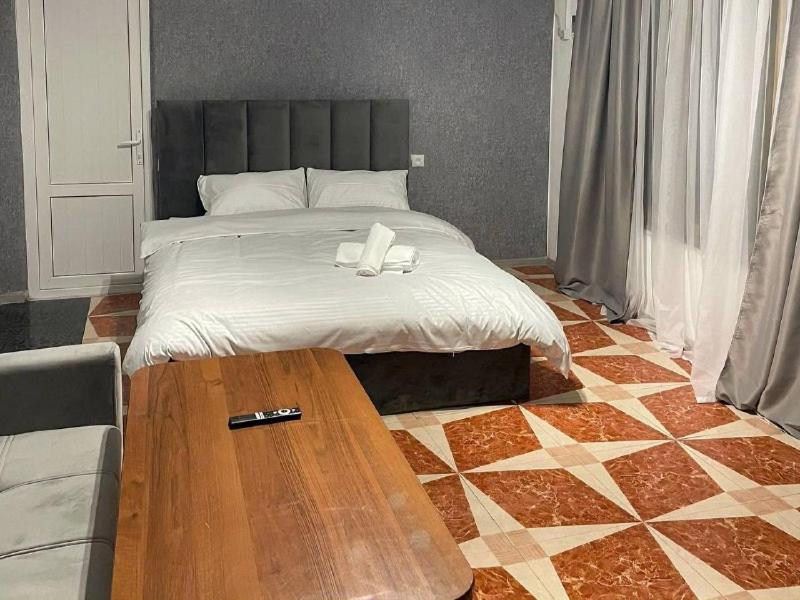 One-Bedroom House photo 1
