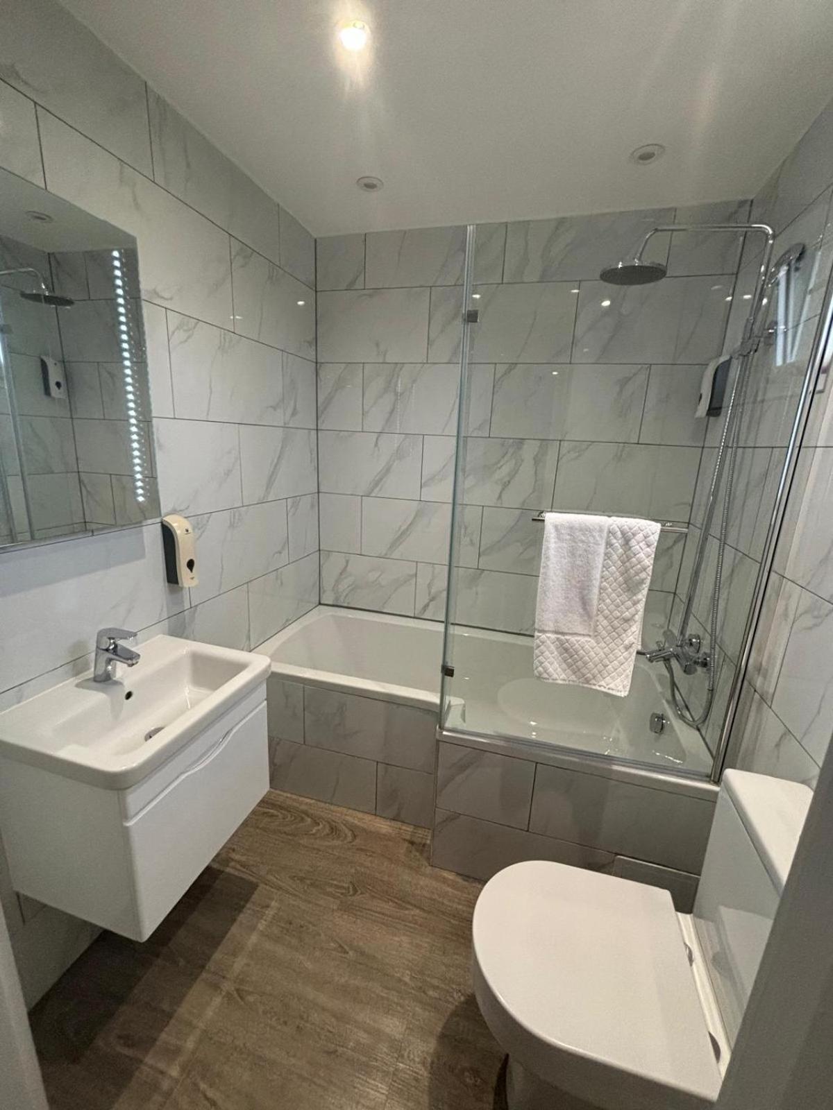 Family Room with Bath - Photo 4