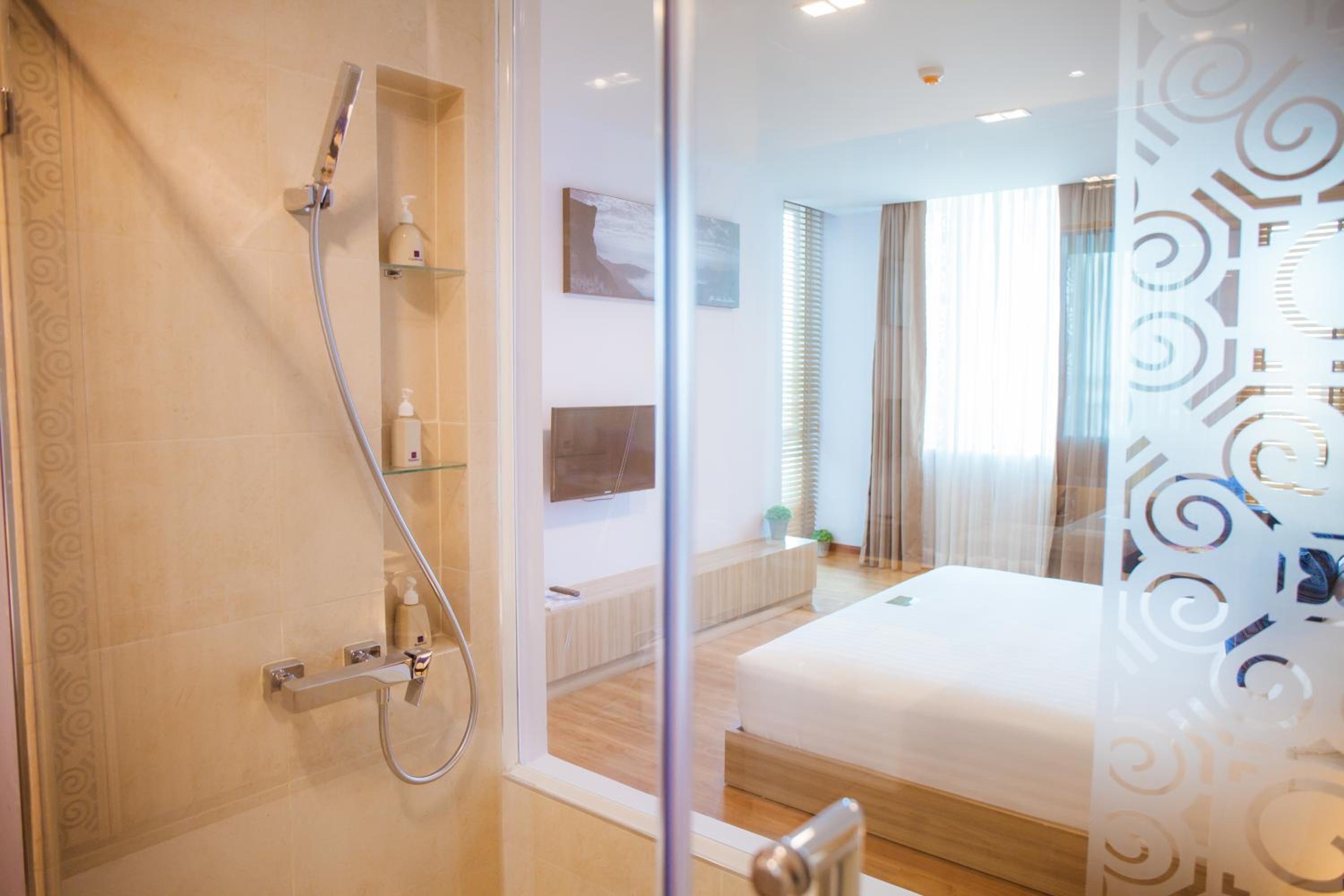 Deluxe Double Room - Photo 10
