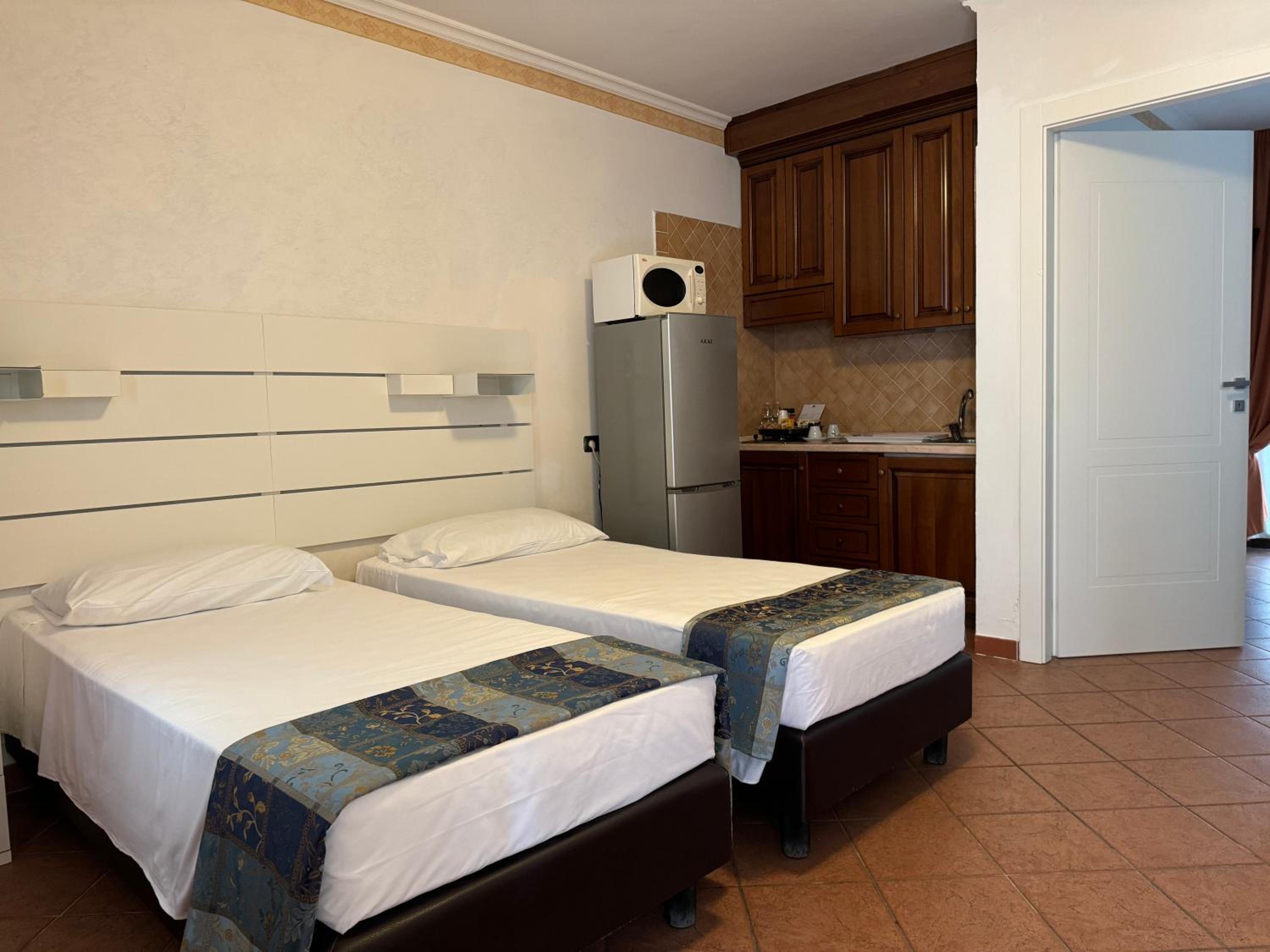 One-Bedroom King Suite - Photo 1