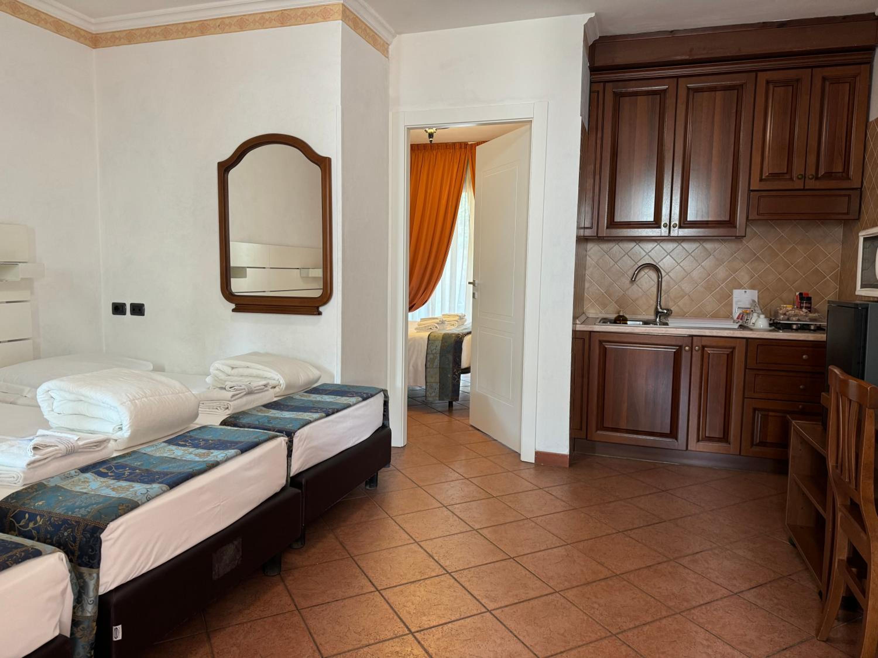 One-Bedroom King Suite - Photo 11