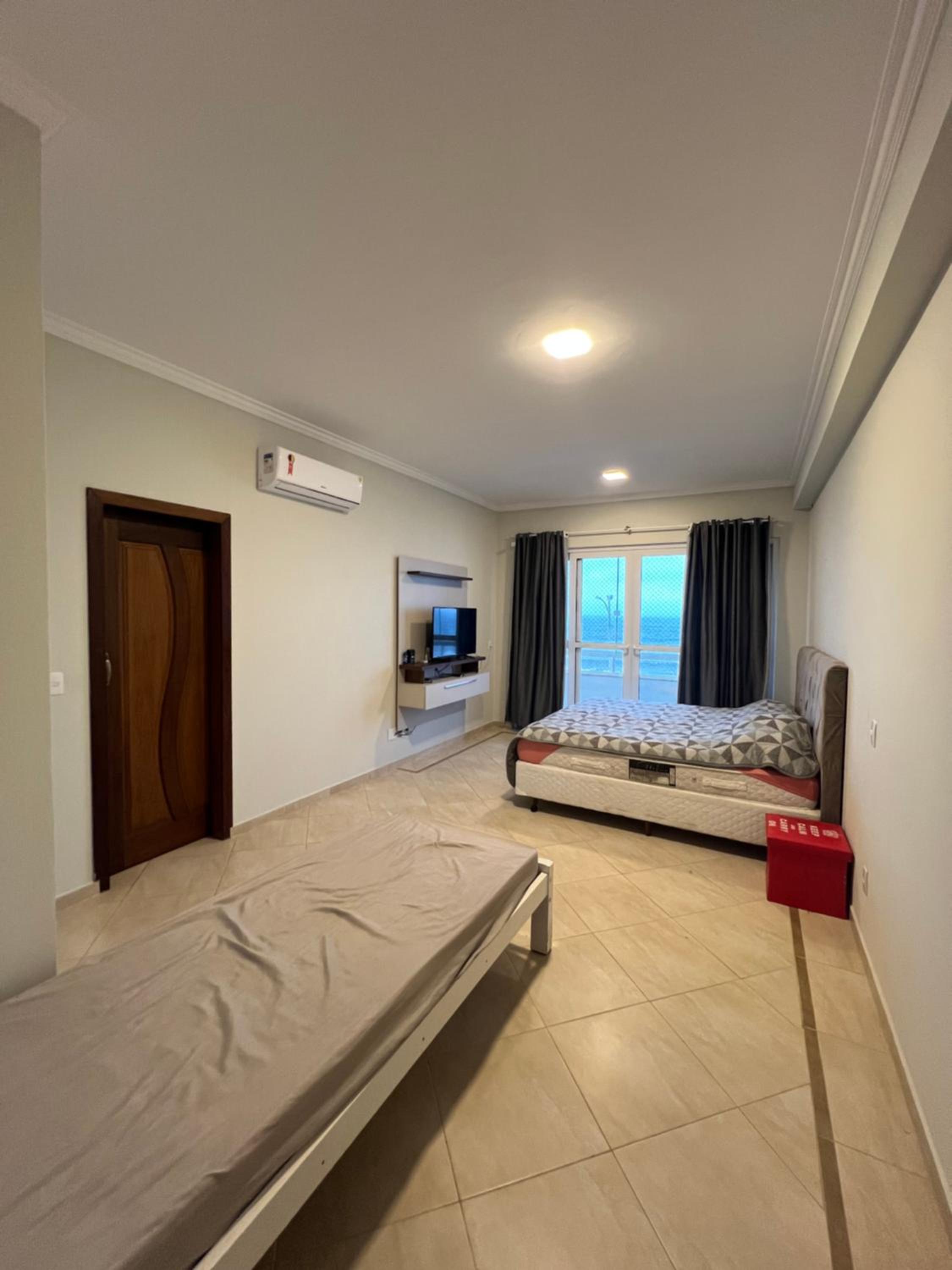 Three-Bedroom Apartment - Oceanfront photo 2