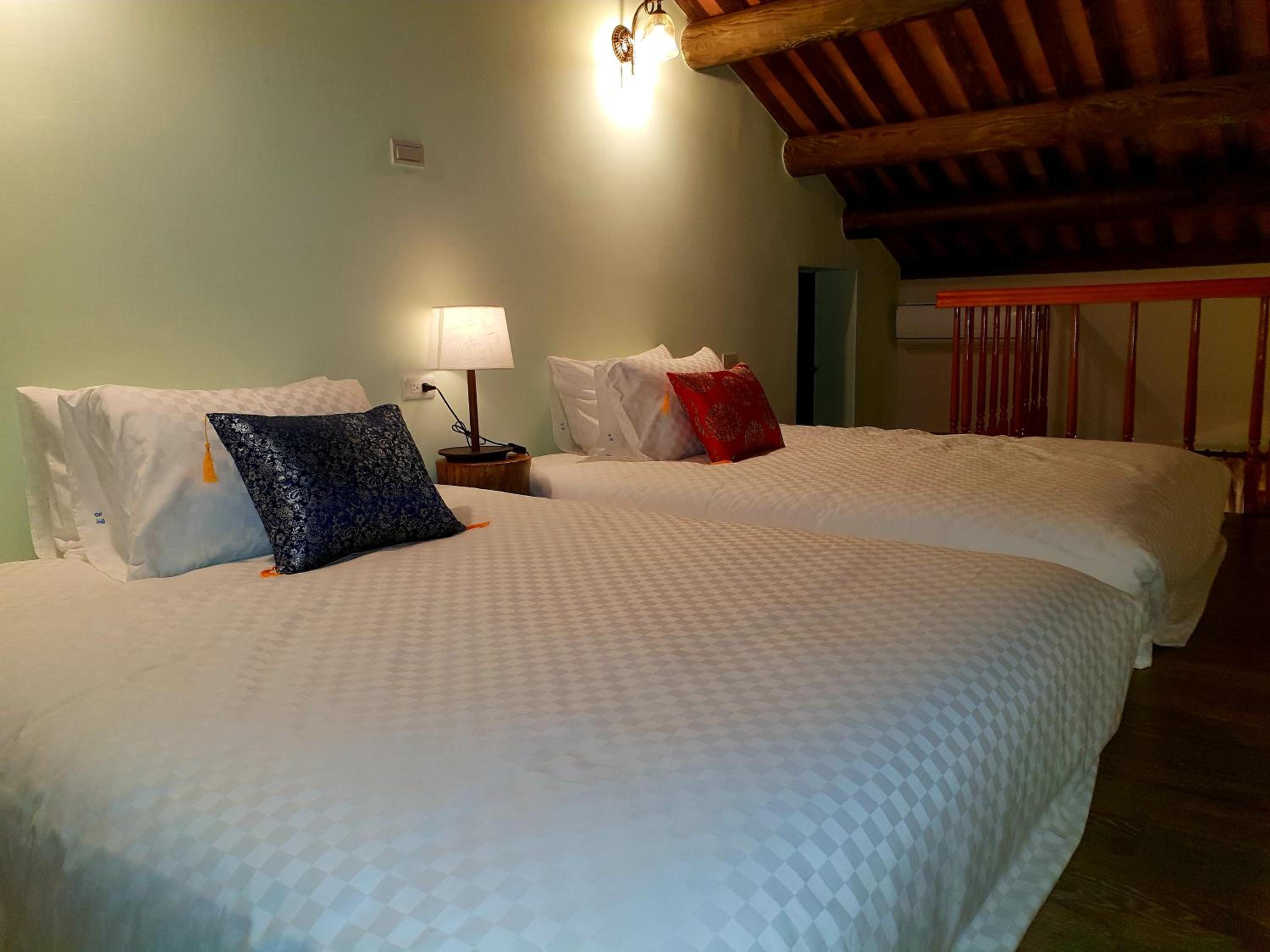 Deluxe Family Suite photo 2