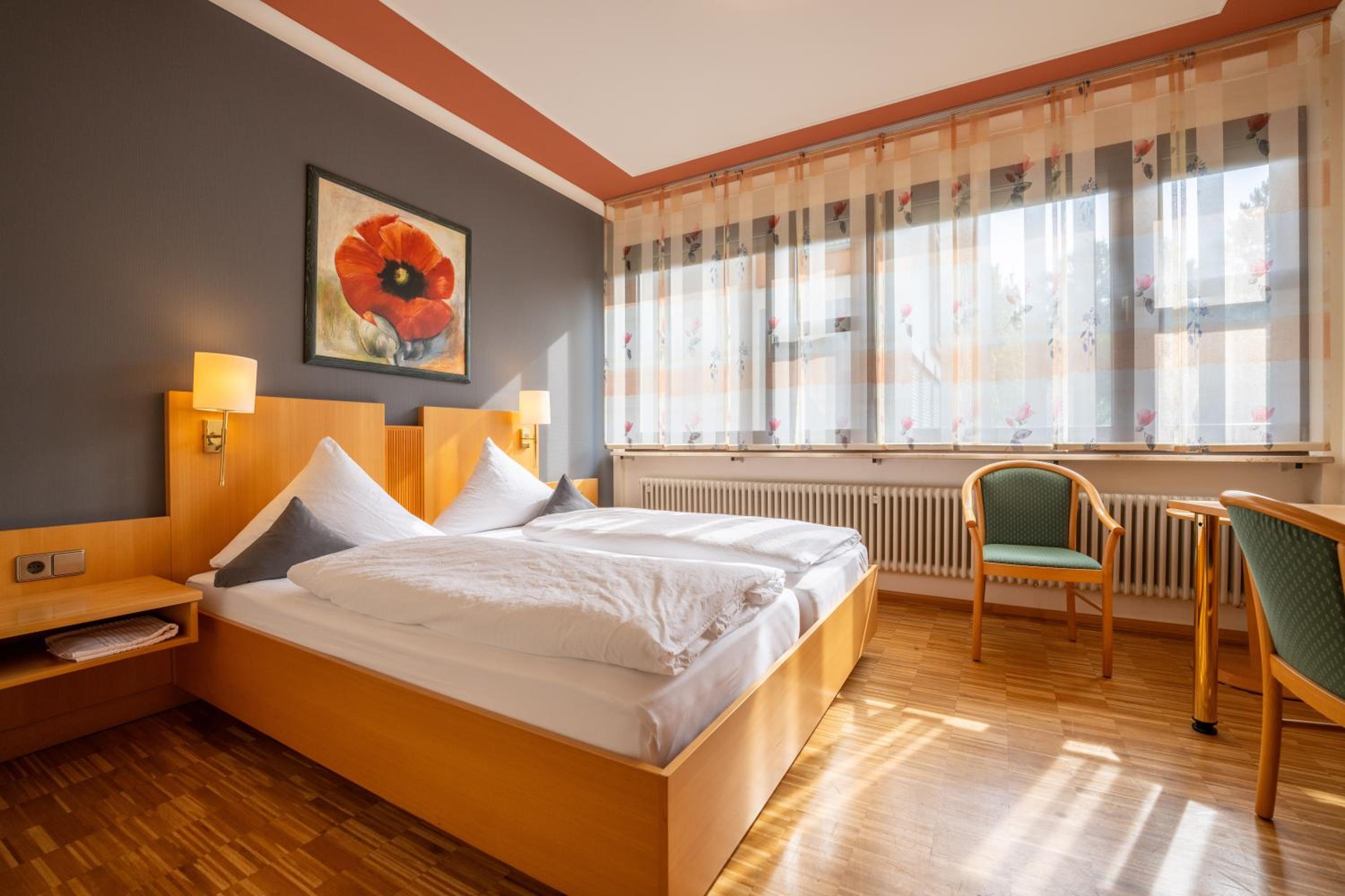 Double Room - Photo 8