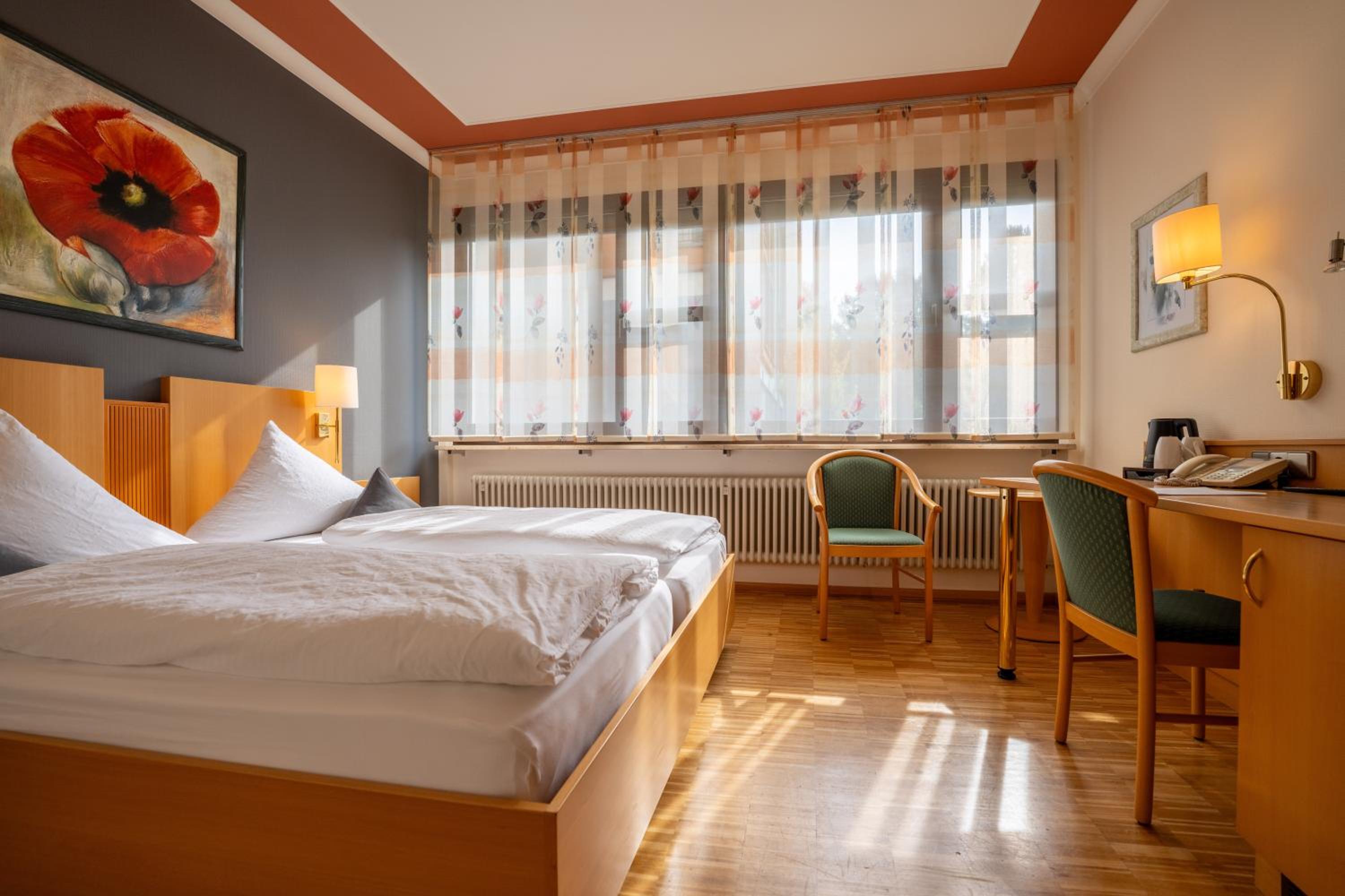 Standard Double Room - Photo 2