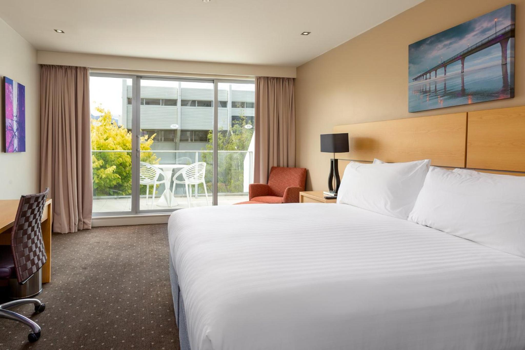 Standard King Room with Balcony - Photo 1