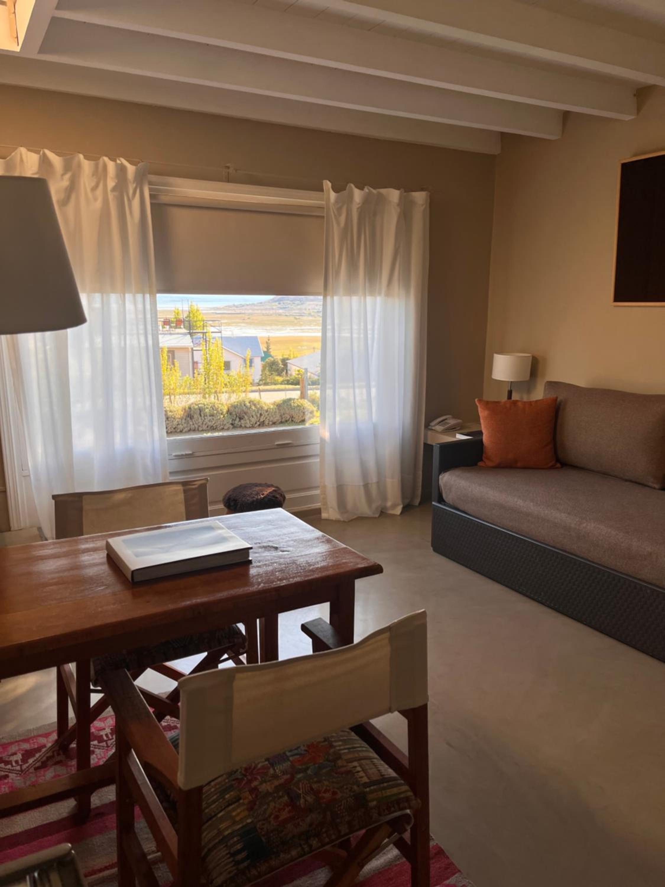 Double or Twin Room with Lake View photo 3