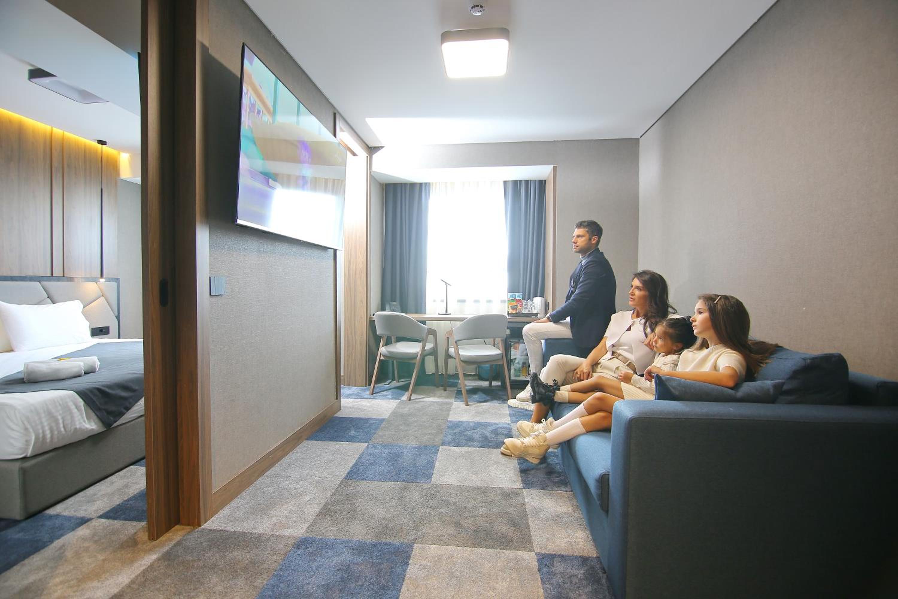 Deluxe Suite - Photo 2