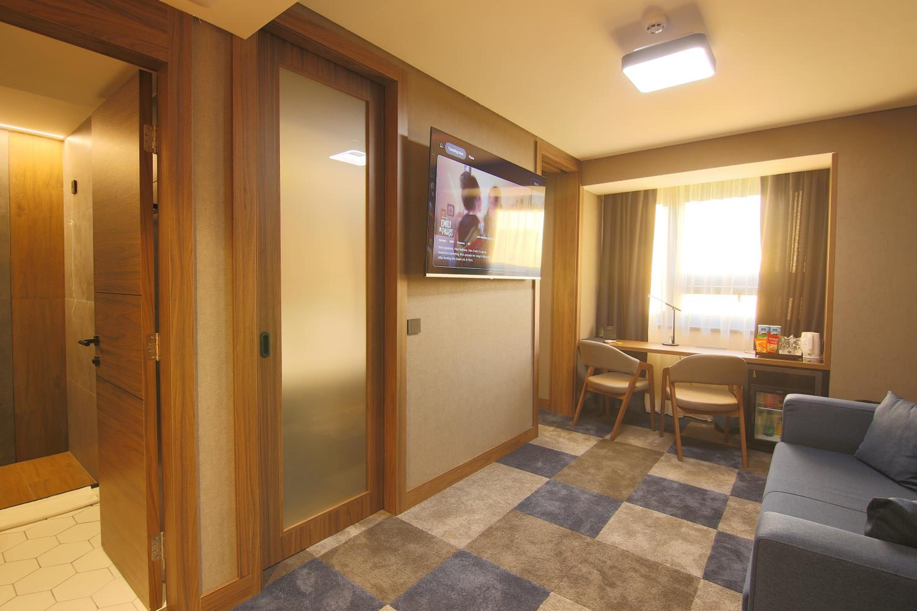 Deluxe Suite - Photo 4
