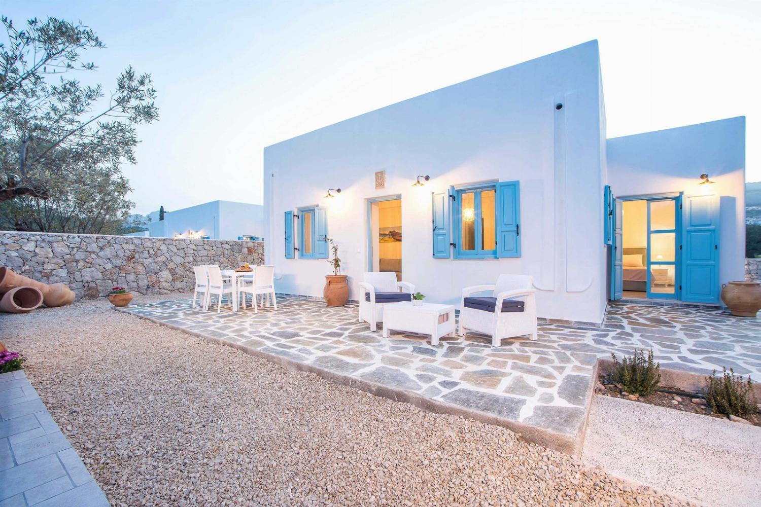 Villa photo 2