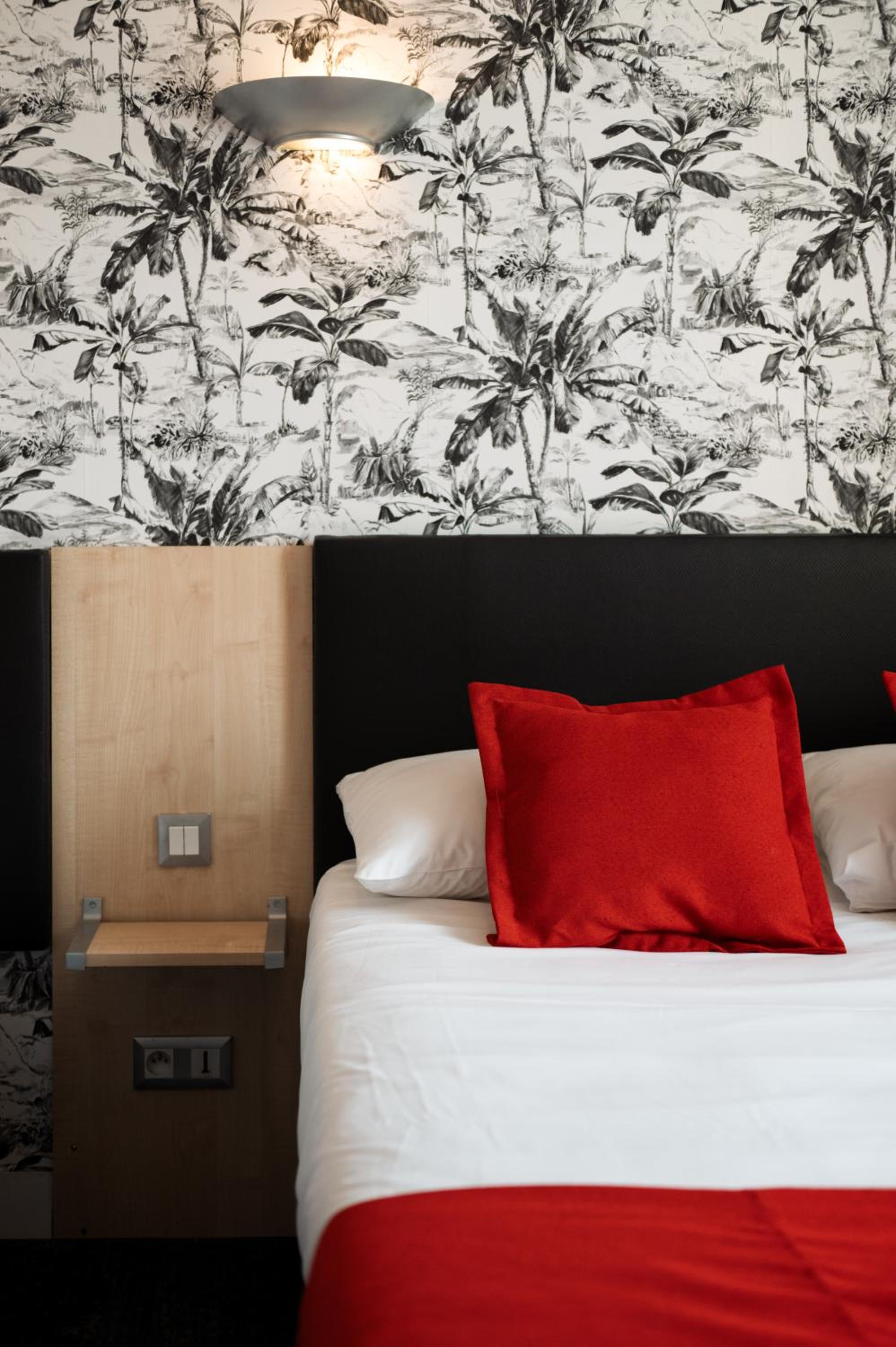 Standard Double Room - Photo 22