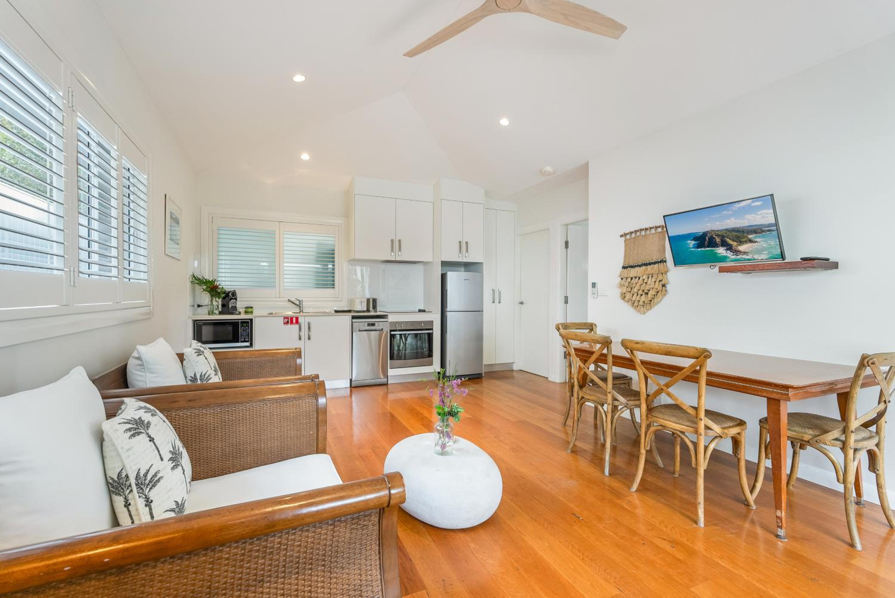 Cape Byron One-Bedroom Apartment thumbnail 6