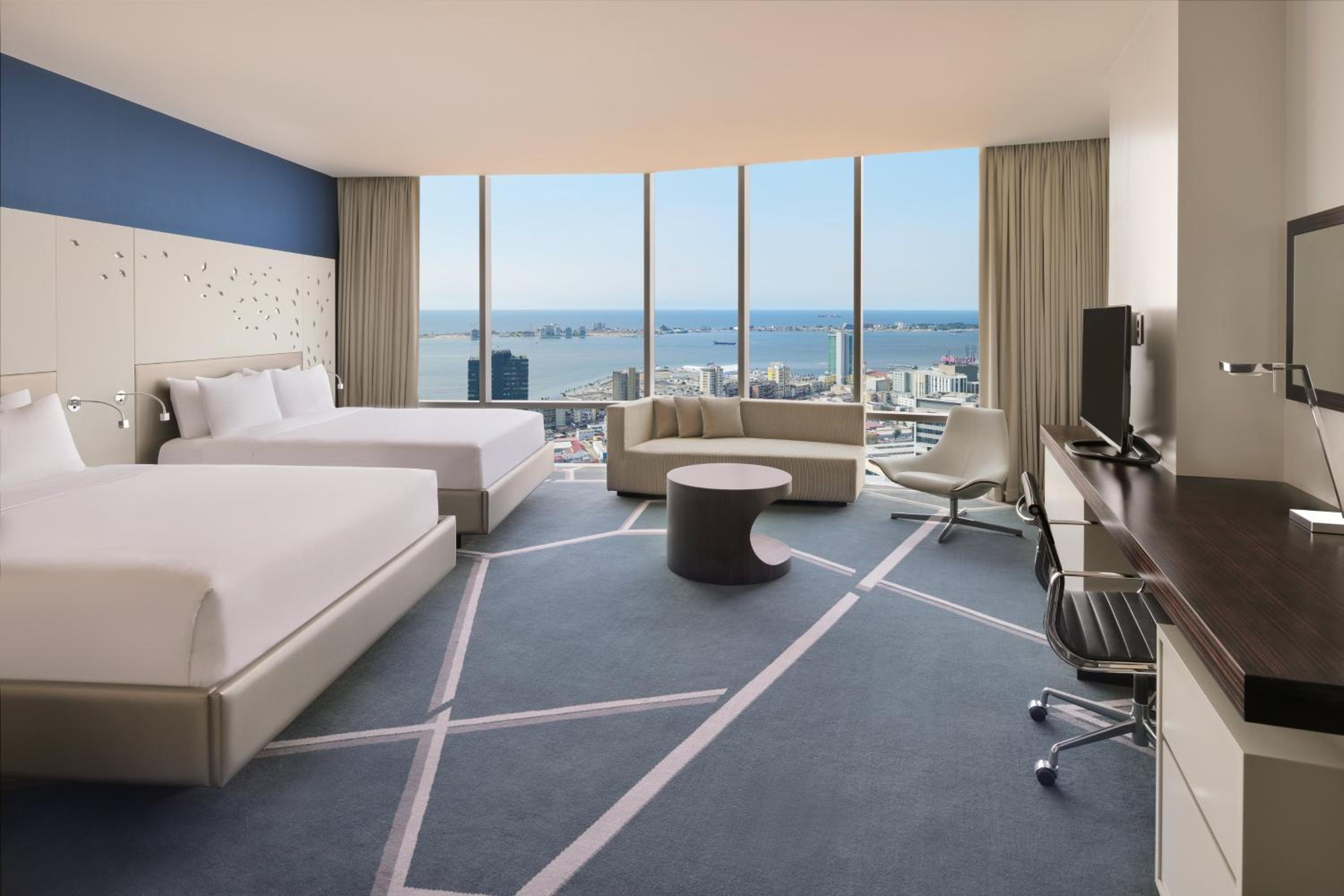 Club King Room