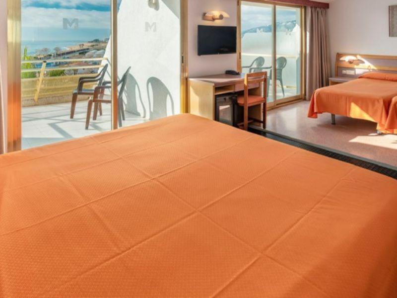 Family Room with Sea View photo 3