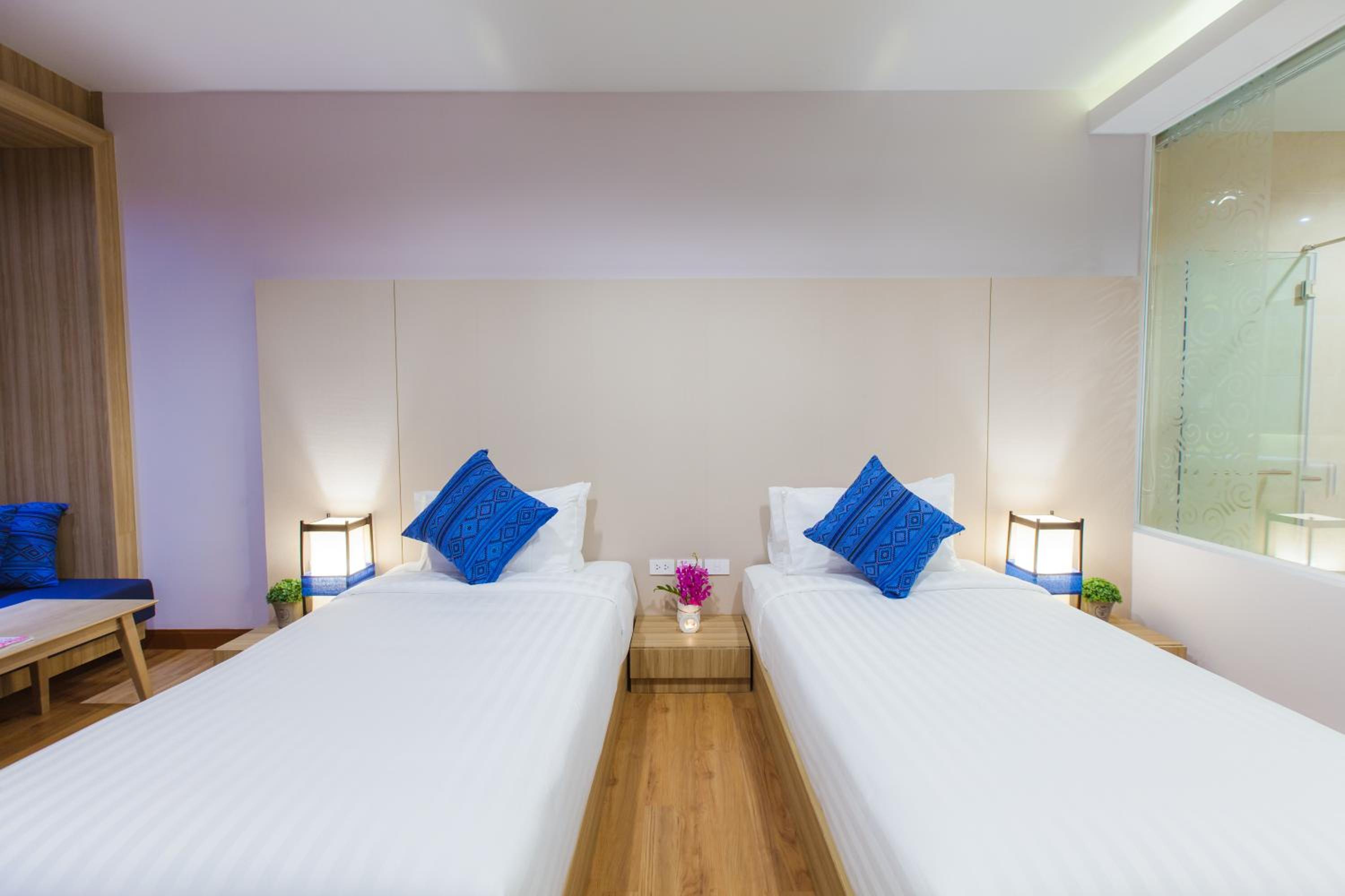 Deluxe Twin Room - Photo 9