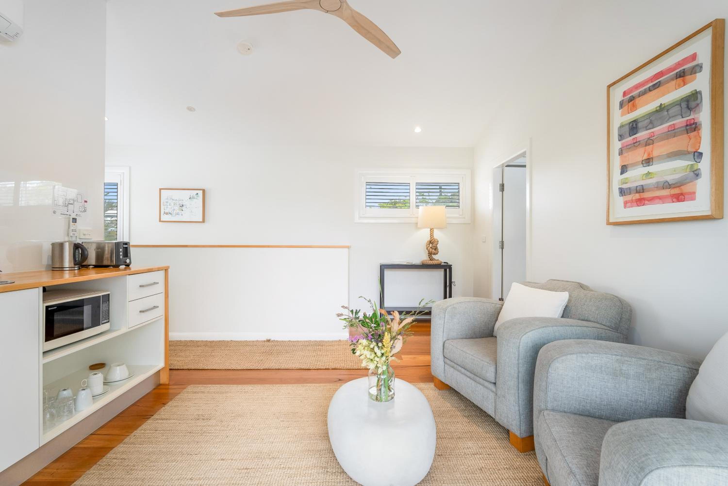 Belongil One bedroom Suite thumbnail 5