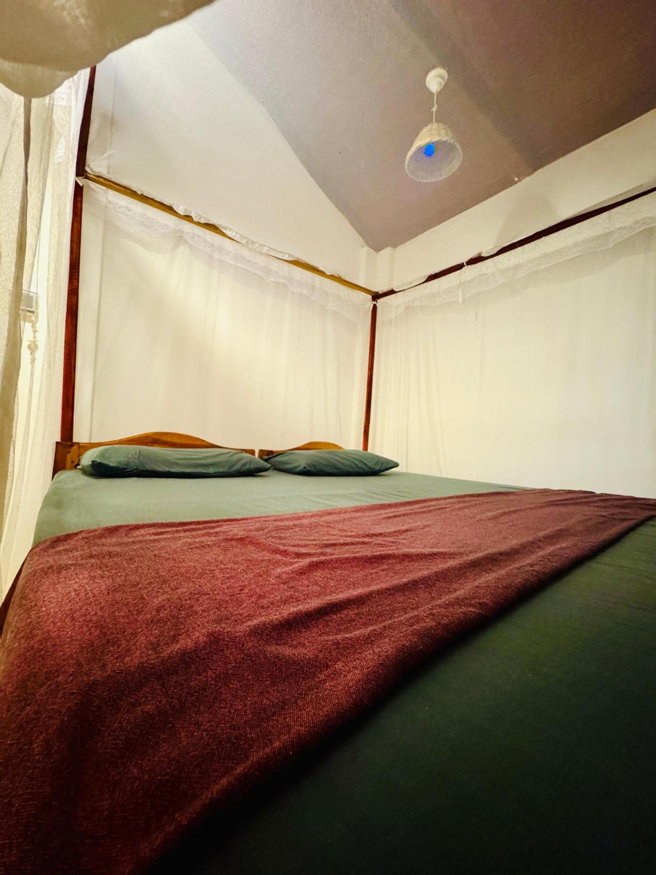 Budget Double Room photo 3