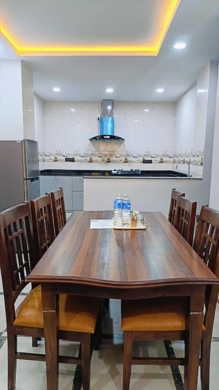 Two-Bedroom Apartment with Balcony photo 2