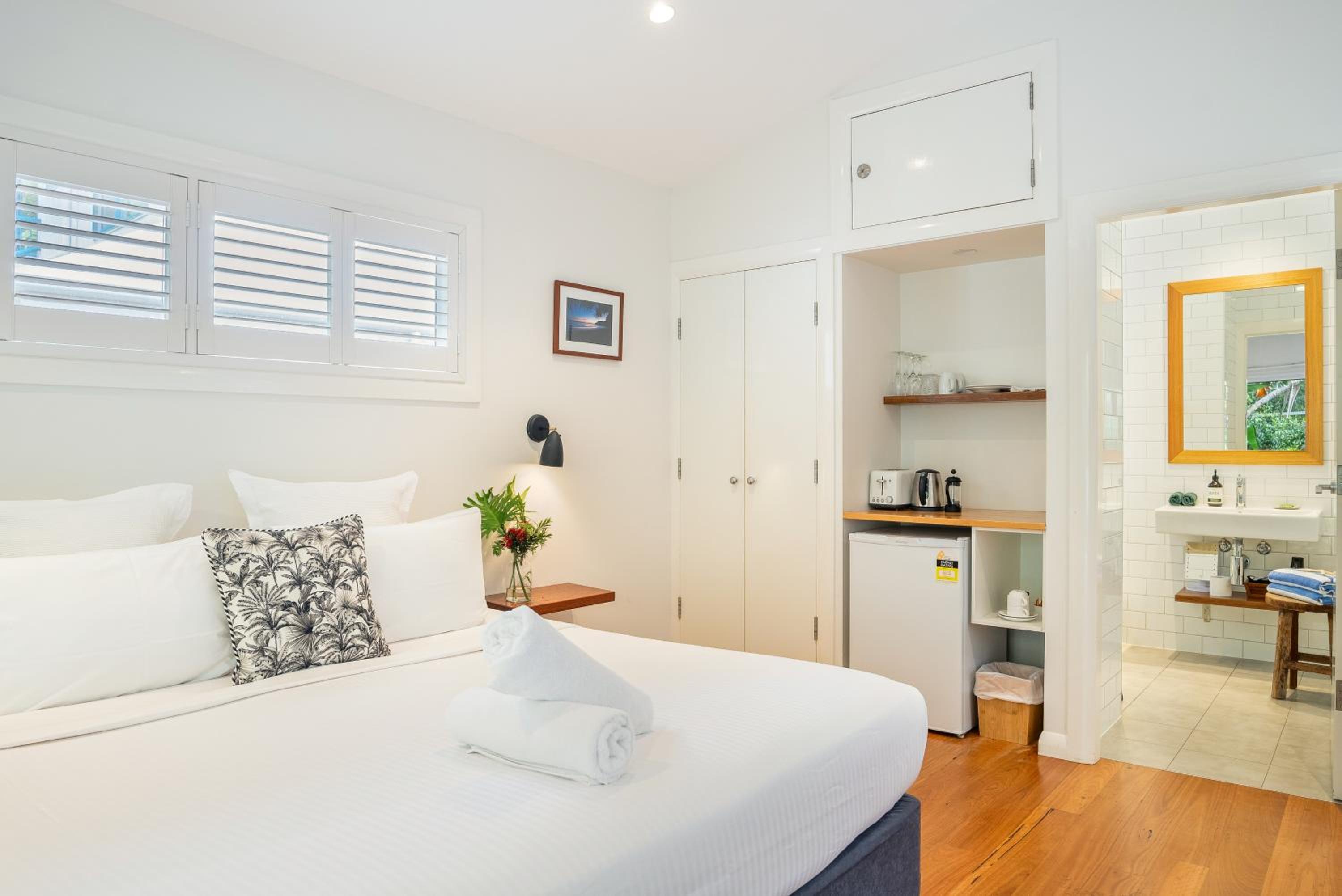 Garden King Suite