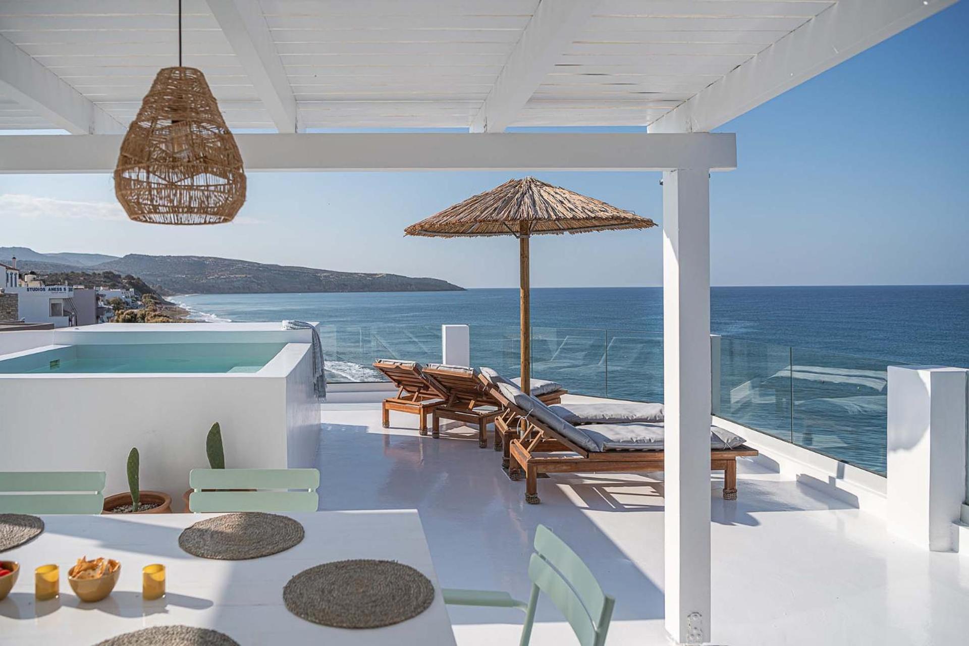 Three-Bedroom Villa photo 2