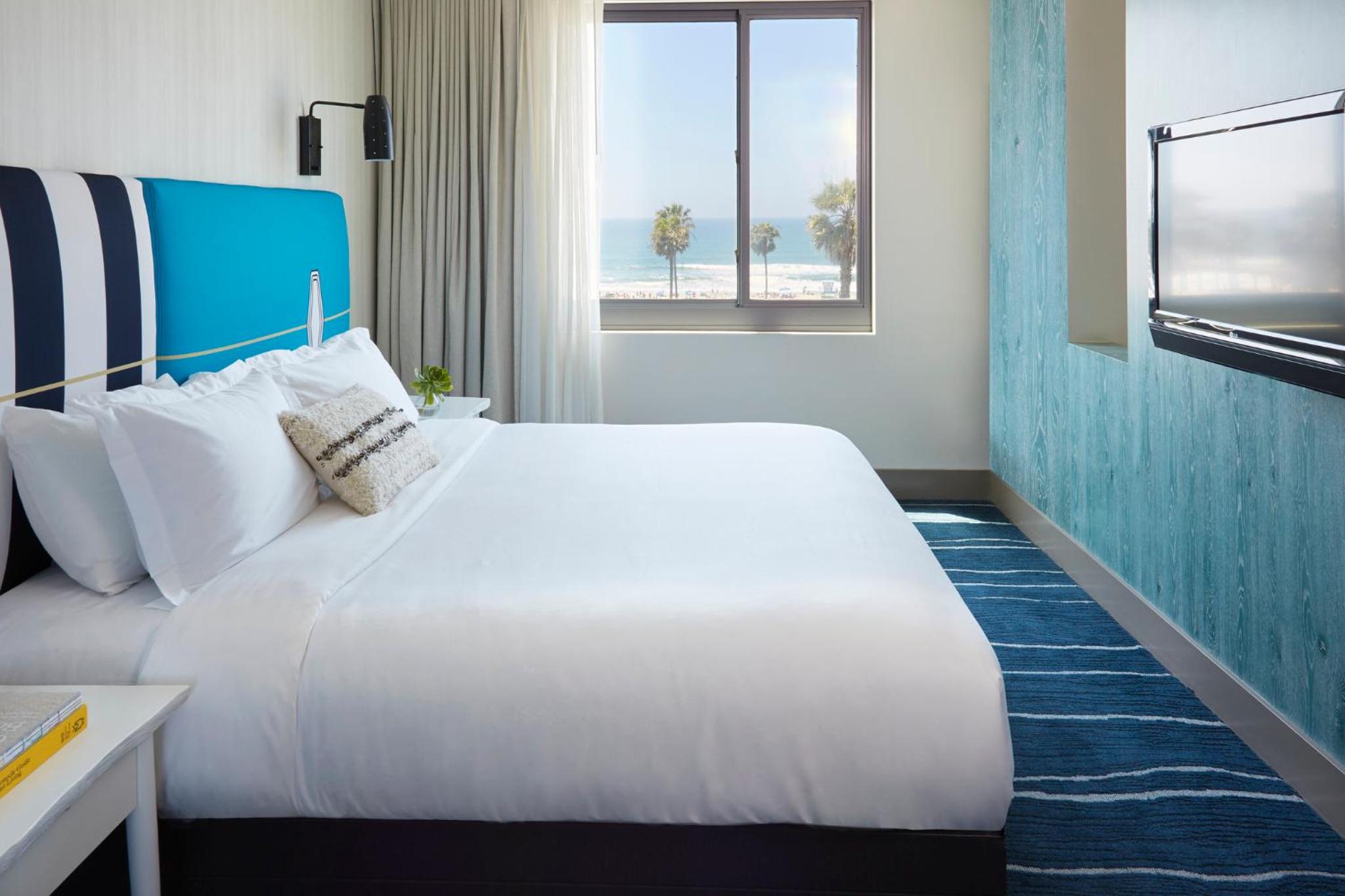 Oceanfront Premium King Room - Photo 1