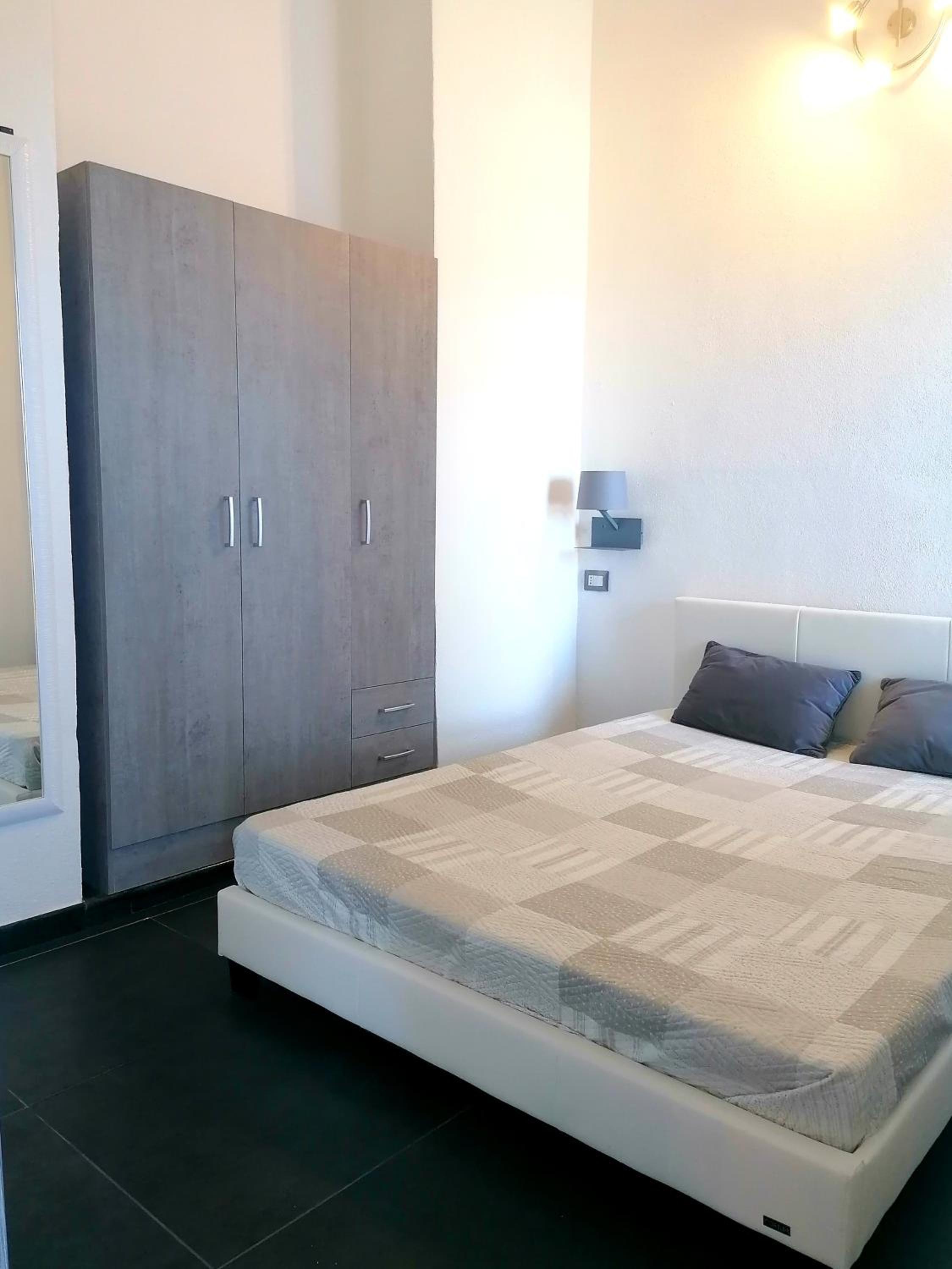 One-Bedroom House photo 1
