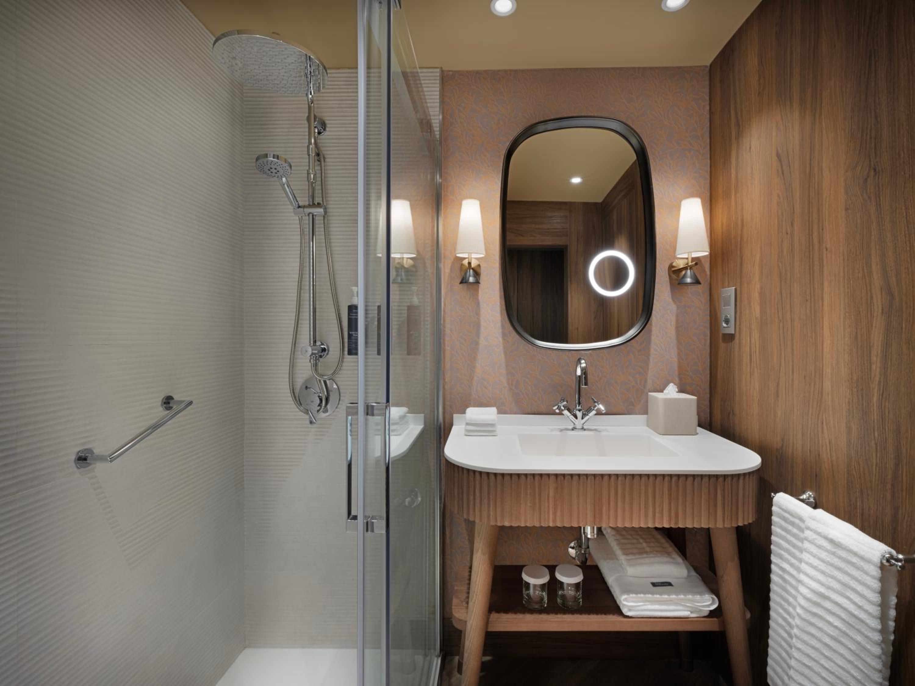 Deluxe Twin Room with City View
