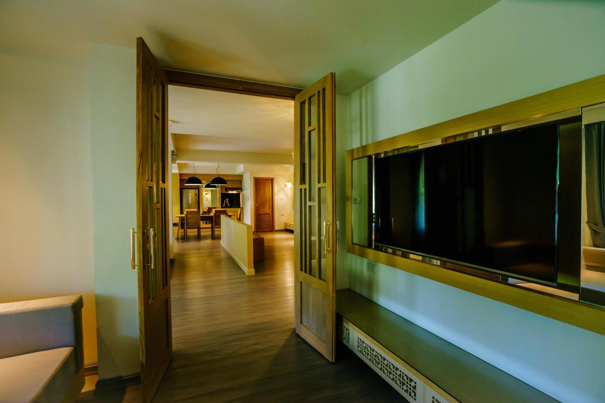 Penthouse Suite - Photo 11