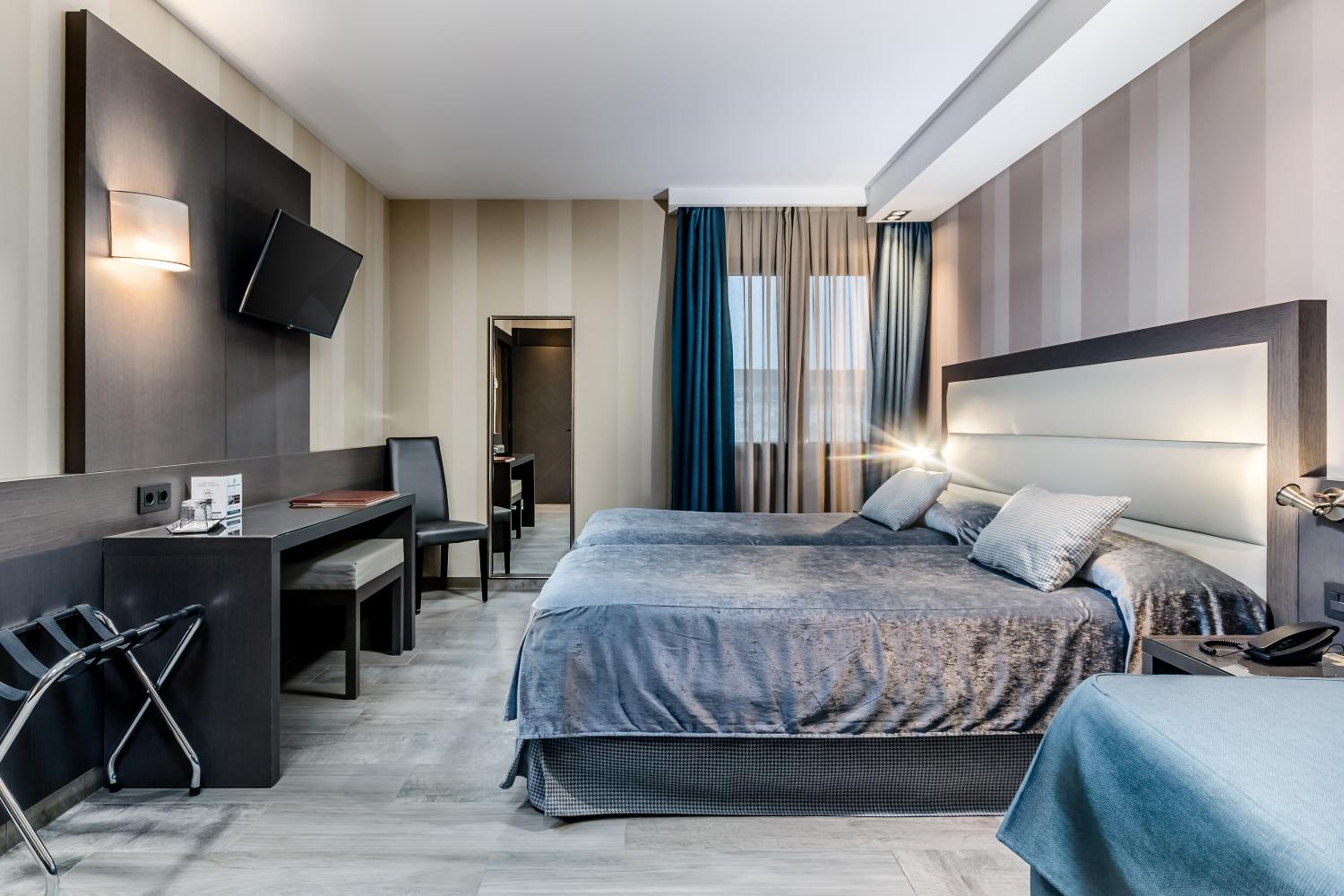 Triple Room - Photo 6