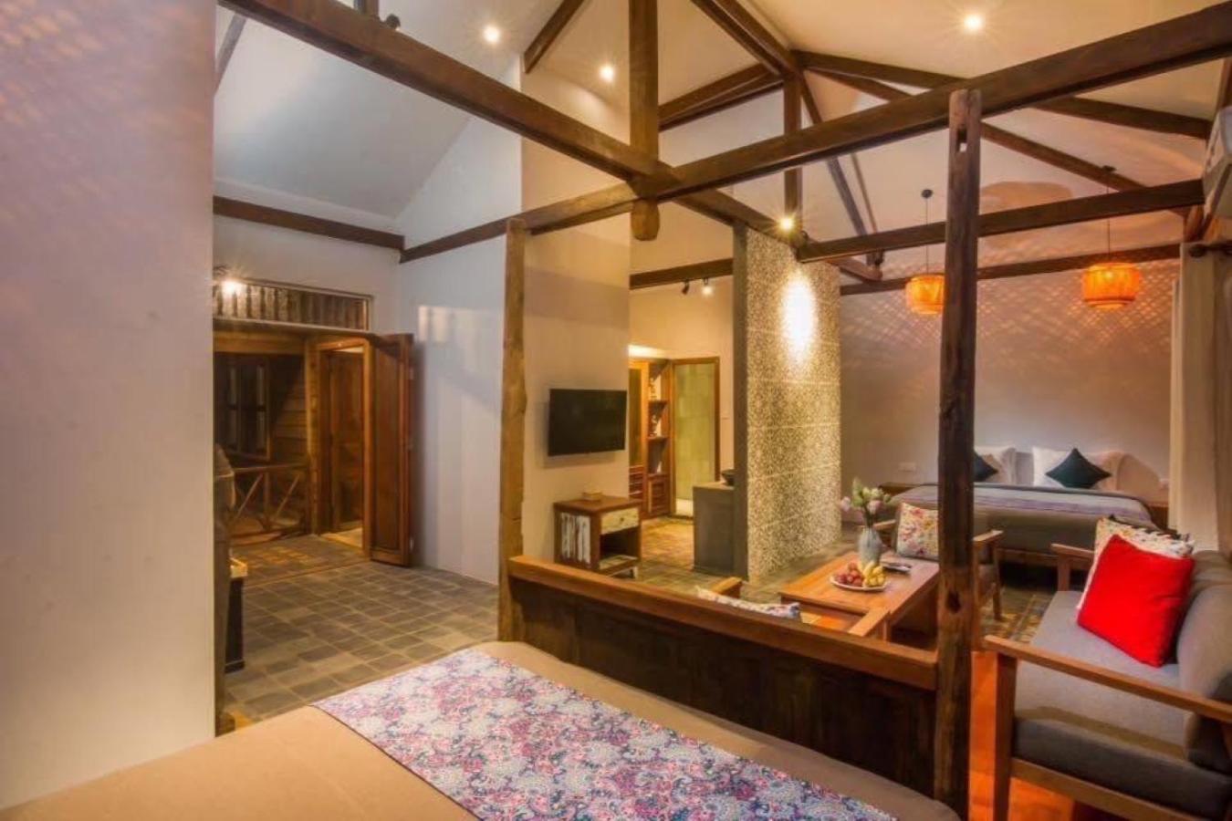 Luxurious Antique Home with Swimming Pool