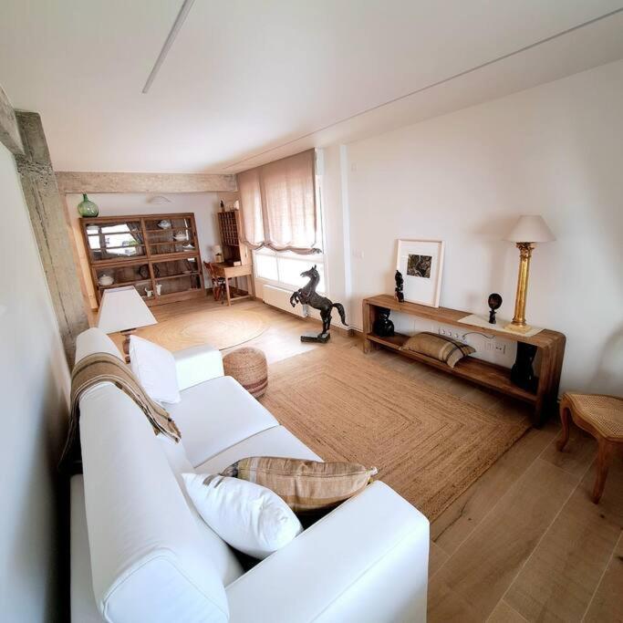 Two-Bedroom Apartment With Balcony photo 2