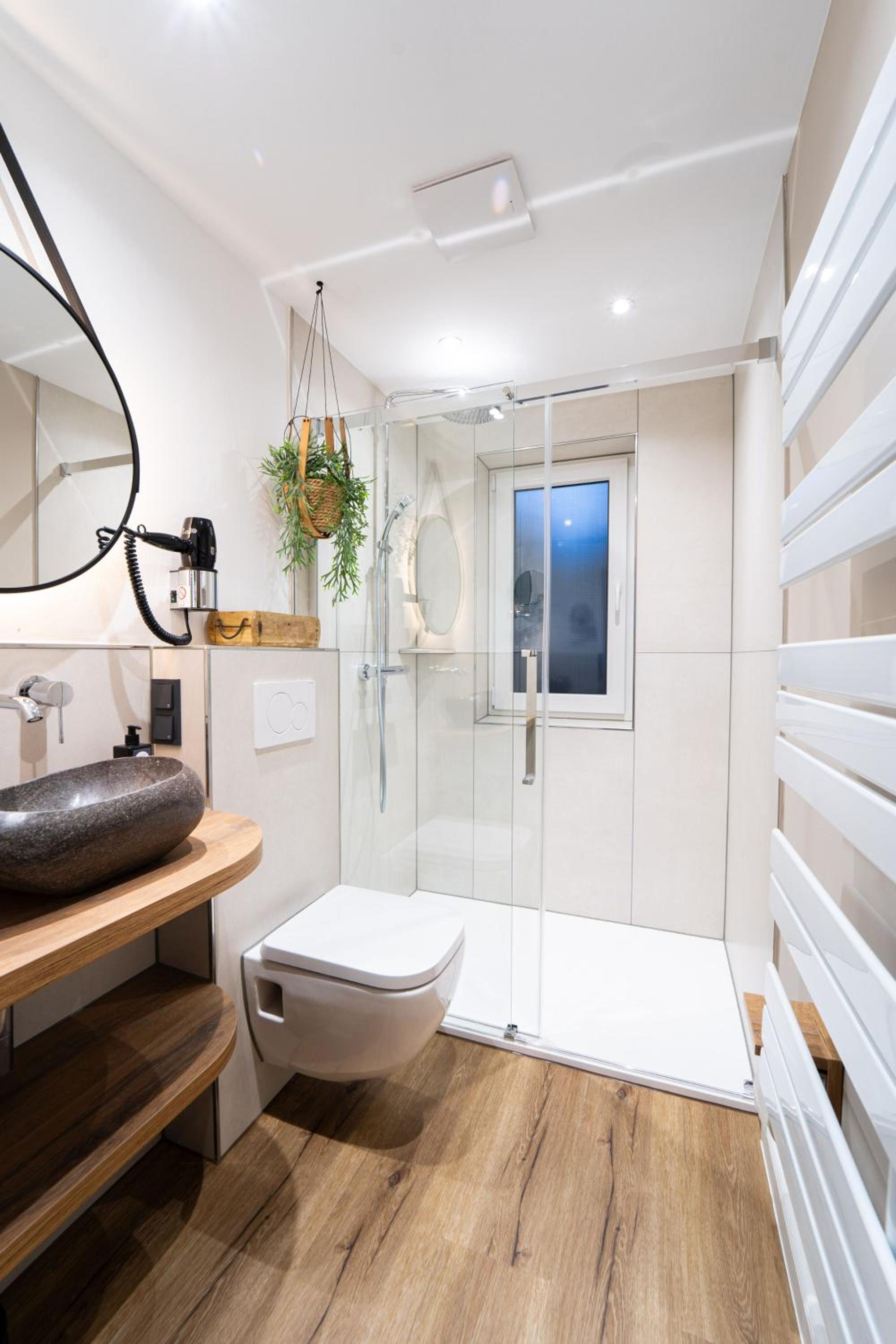 Deluxe Double Room with Balcony photo 2