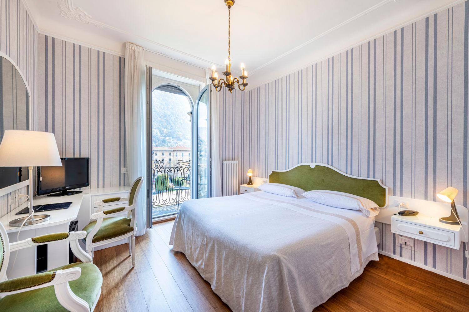 Superior Double or Twin Room with Lake View - Photo 5