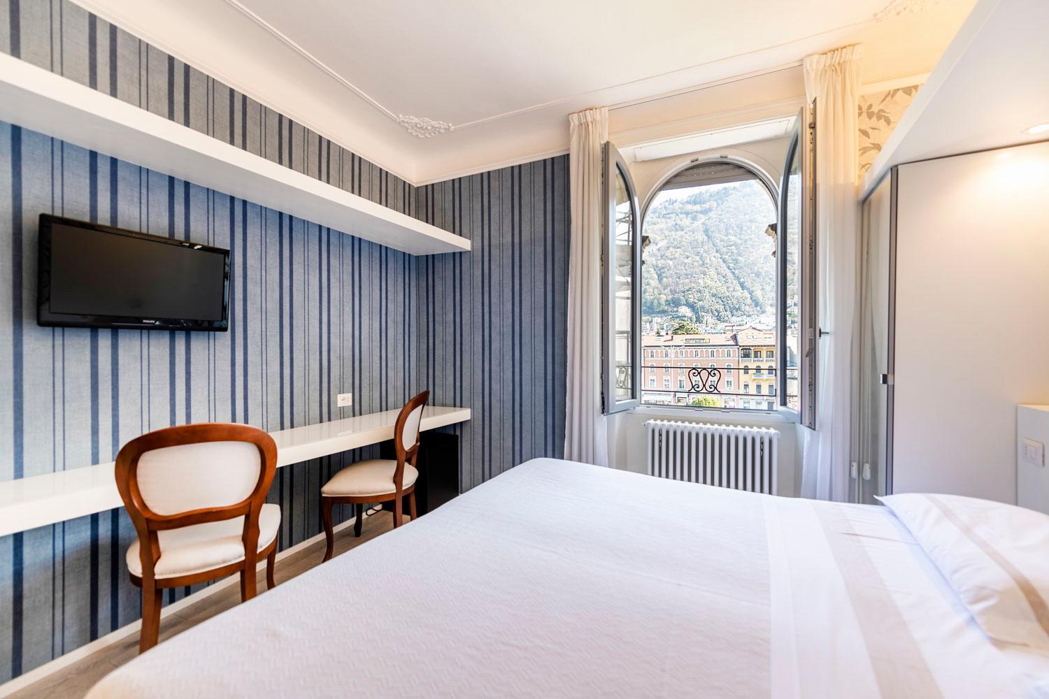 Superior Double or Twin Room with Lake View - Photo 6