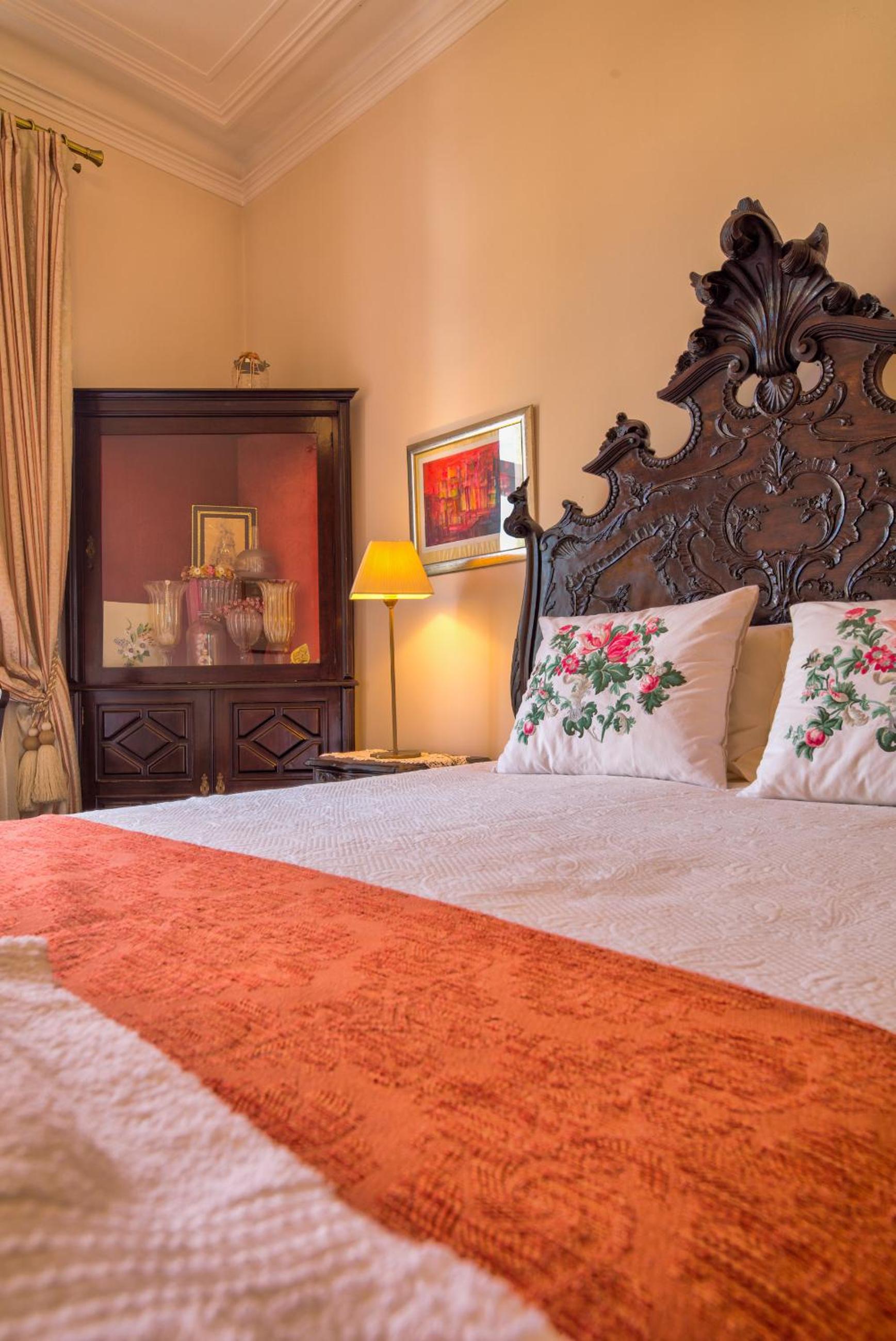 Double Room with Balcony - Photo 12