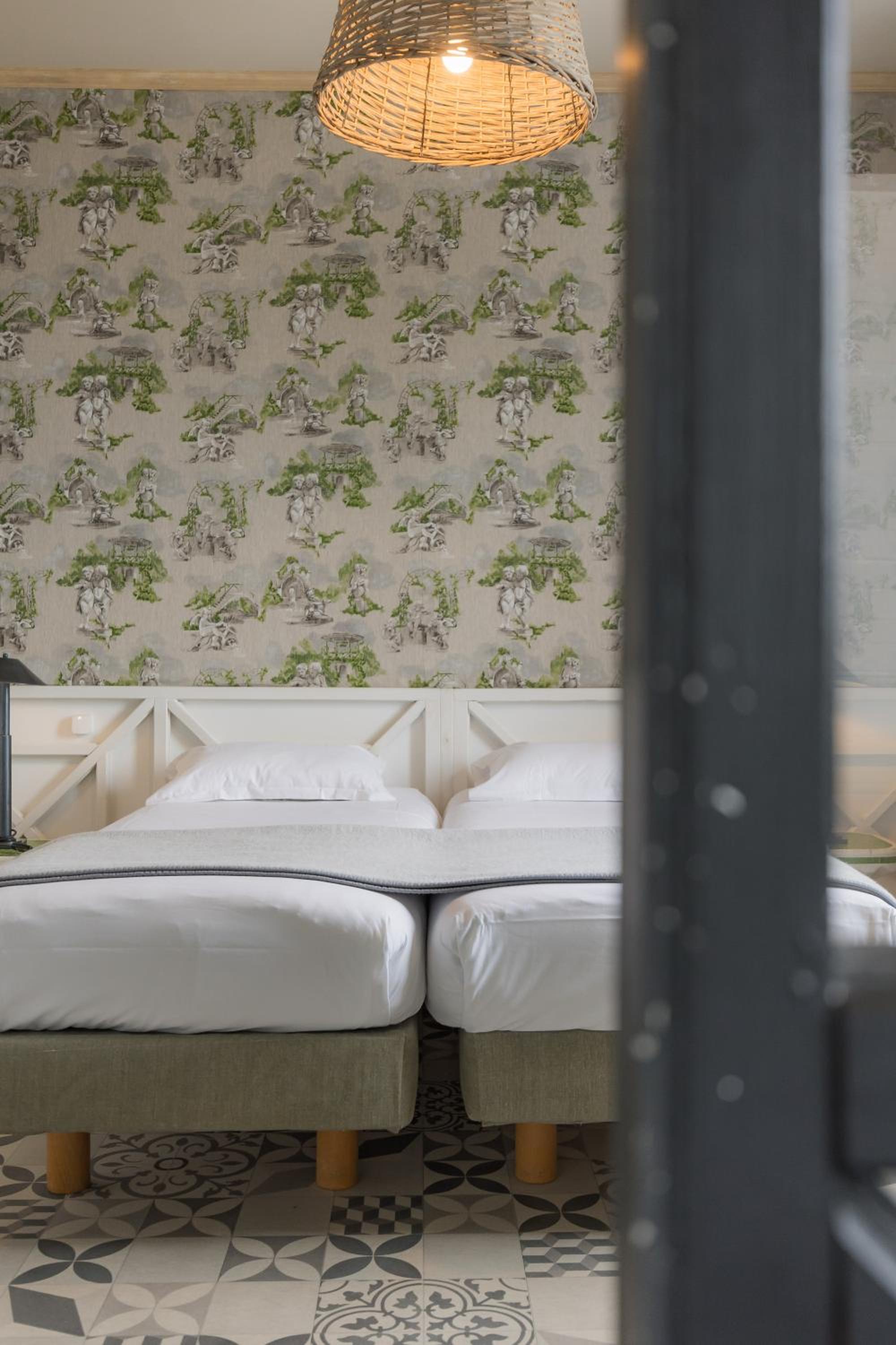 Comfort Room - Photo 4