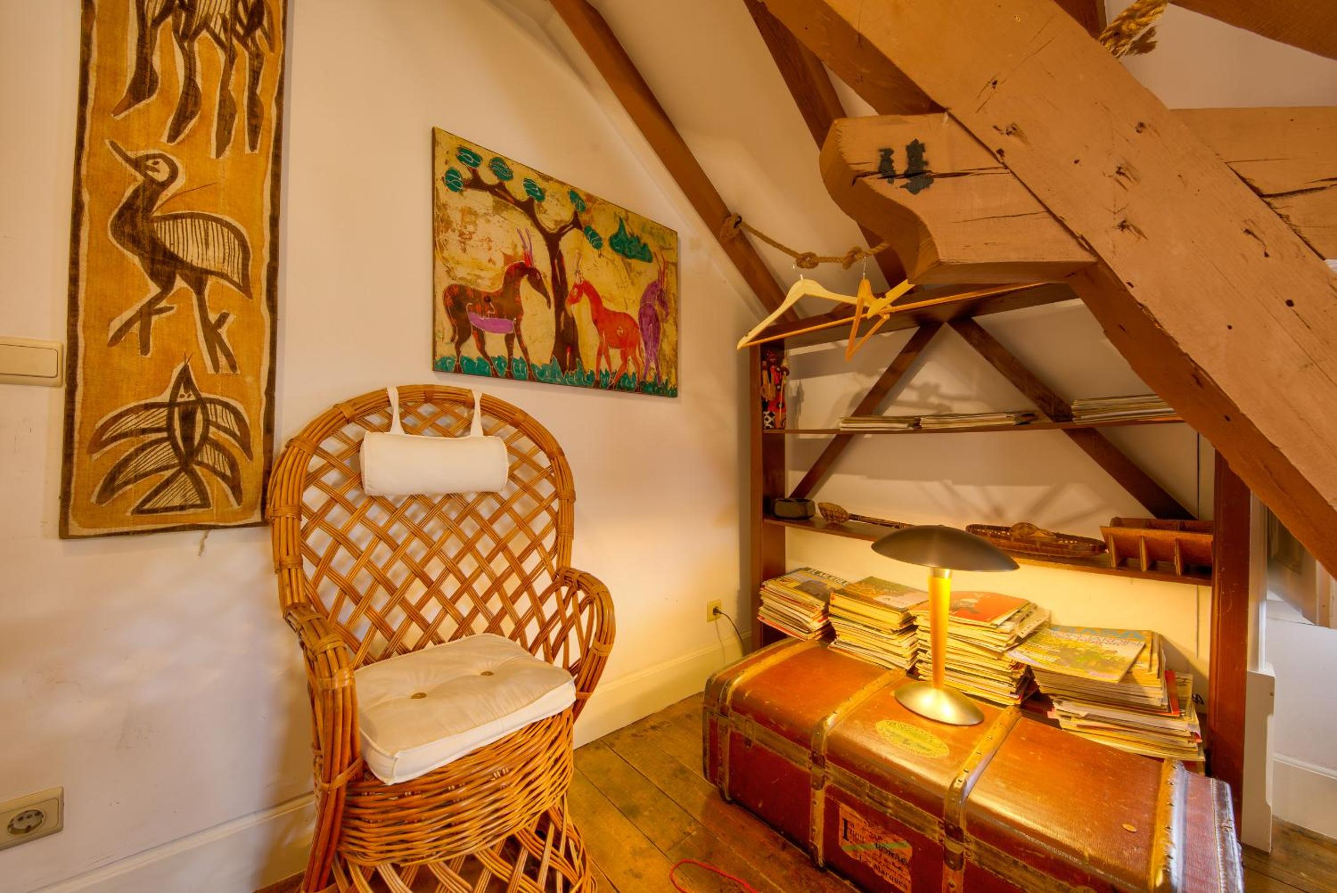 Twin Room with Private Bathroom - Photo 4